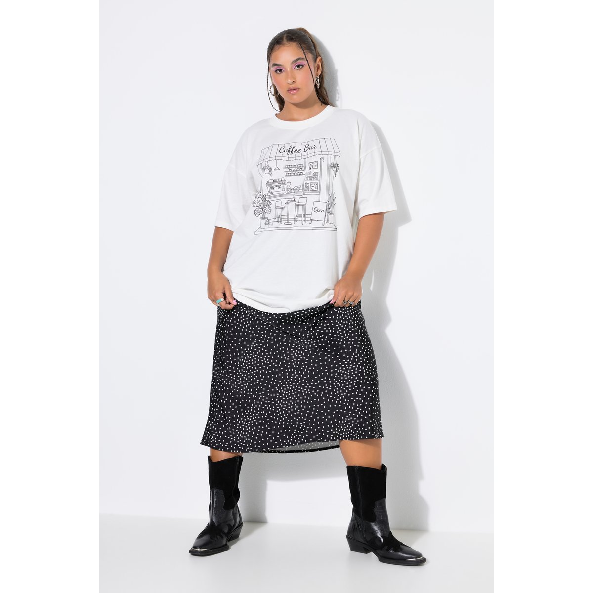 Jupe midi en satin, coupe trapèze, à pois noir, STUDIO UNTOLD