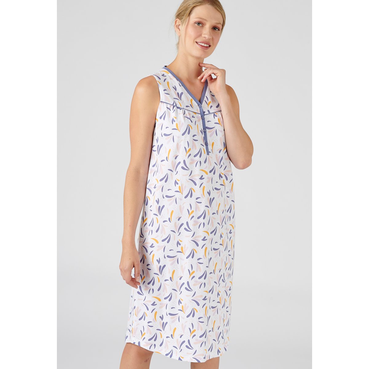 Chemise de nuit sans manches bleu pétale, DAMART