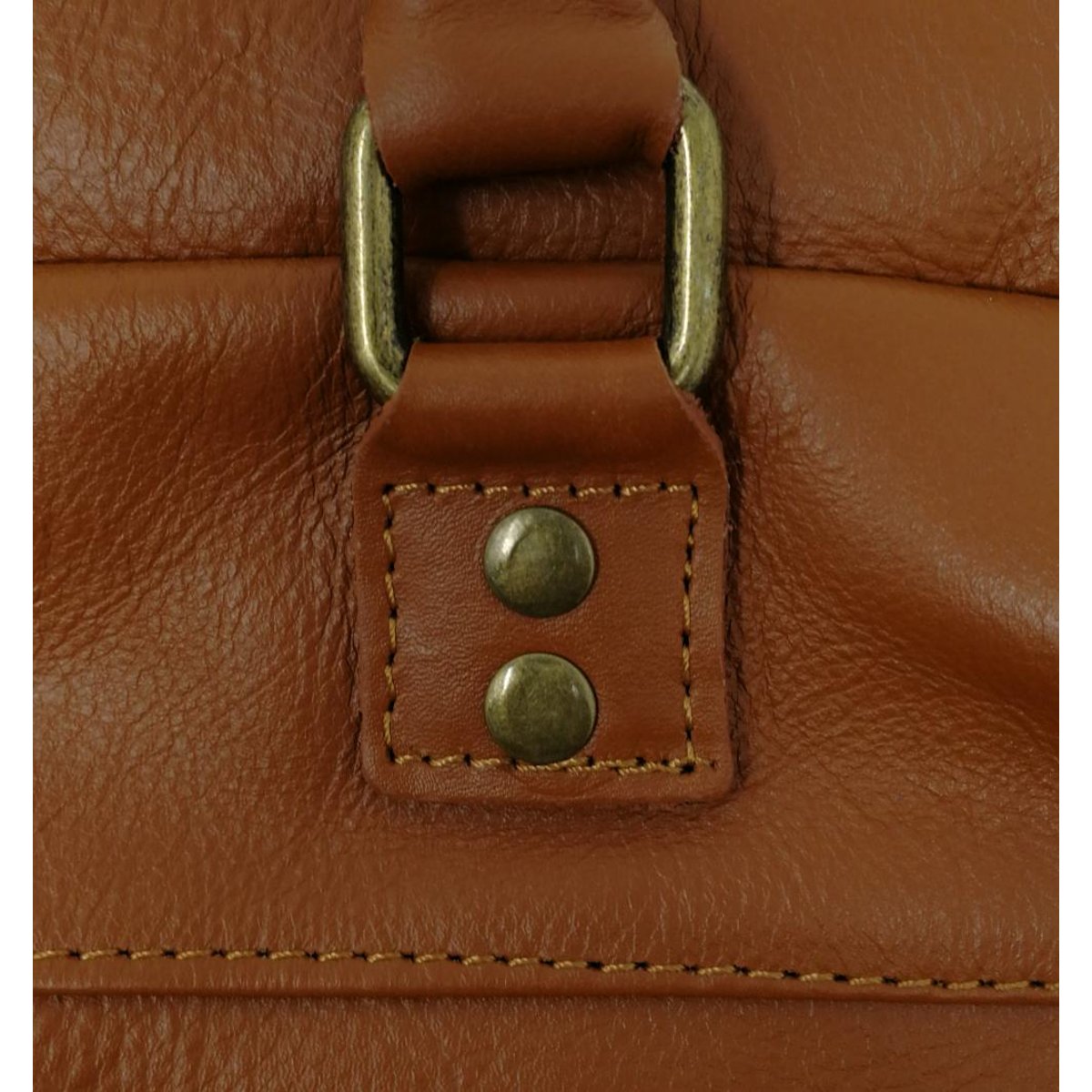 Sac à main en cuir italien souple OMB MOSCOU camel, OH MY BAG