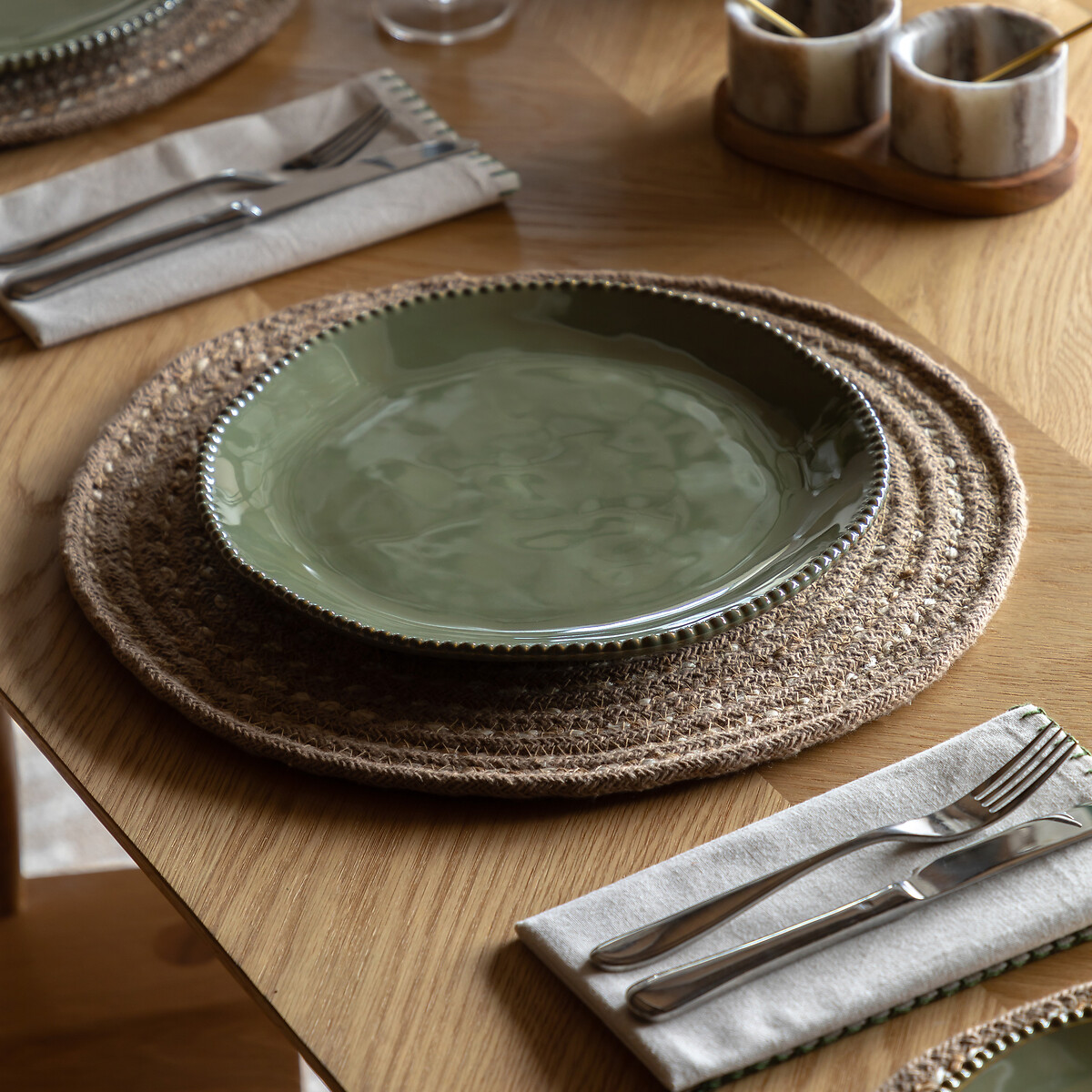 Set of 4 Harville Beaded Dinner Plates in Olive olive, ÉDITÉ