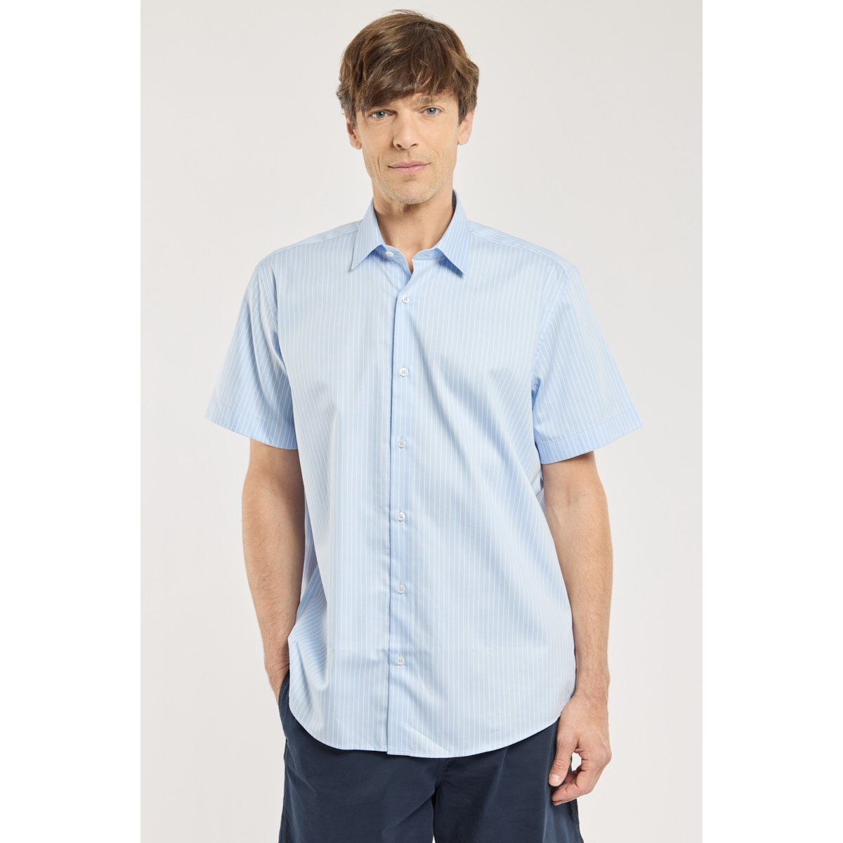 Chemise coupe confort en coton ciel/blanc, ARMOR-LUX