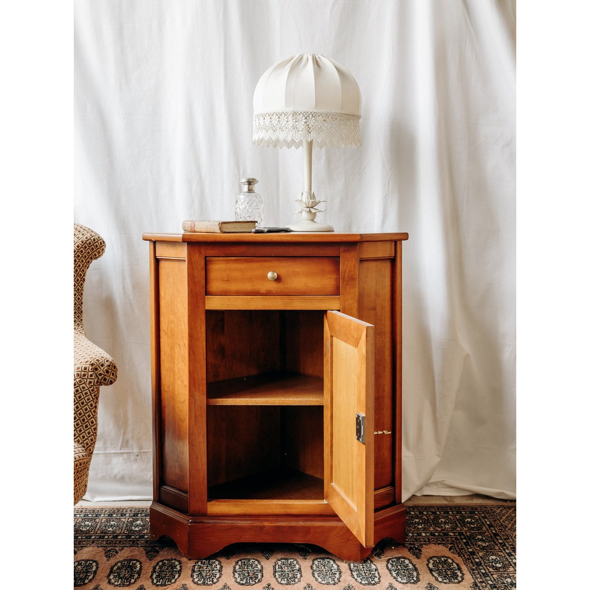 Buffet d'angle en bois Gilbert N°423 - Bon état bois, DEBONGOUT