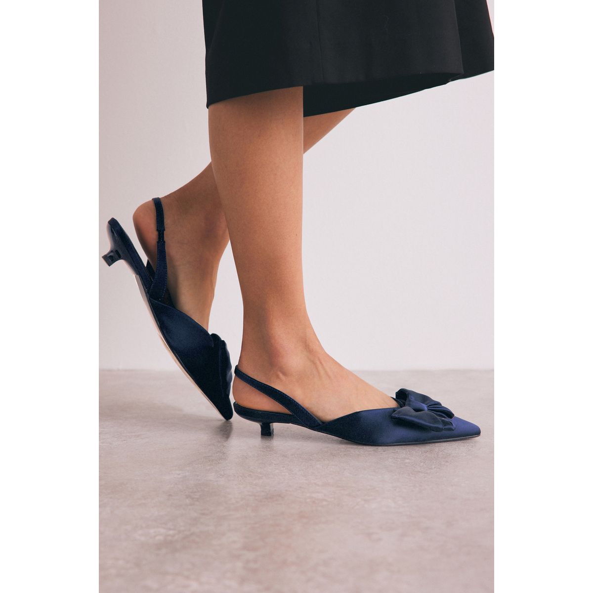 Chaussures à bride arrière nœud bleu marine, NEXT