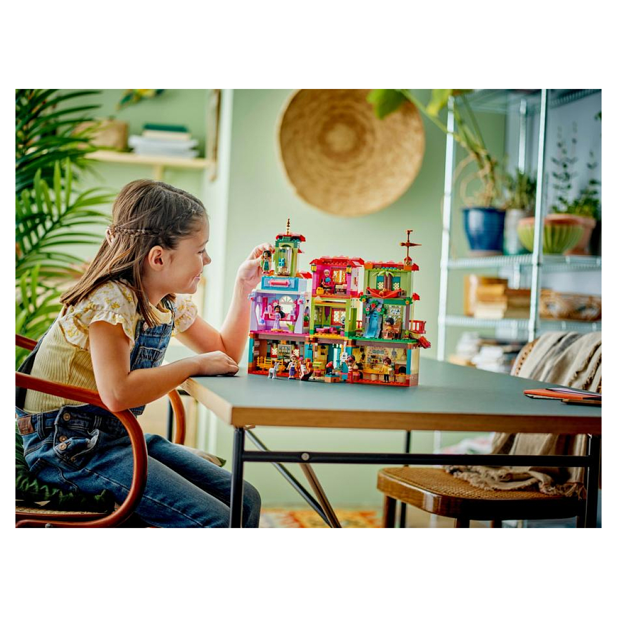 LEGO Disney - Maison Magique des Madrigal (43245) - Aventures d'Encanto couleur unique, LEGO