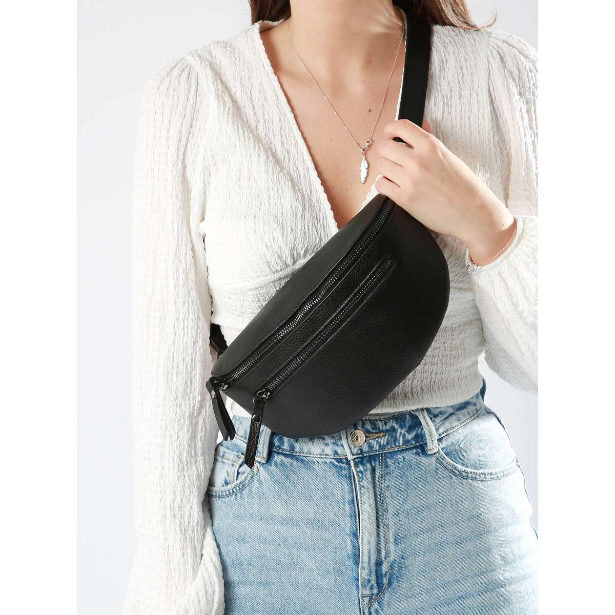 Sac banane Caviar cuir nero, MILANO