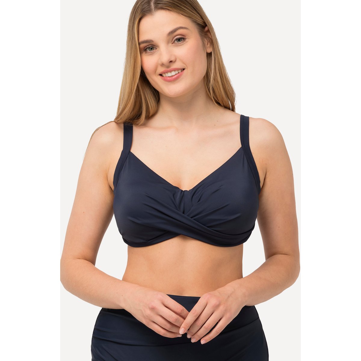 Haut de bikini, drapé, bonnets souples marine, ULLA POPKEN