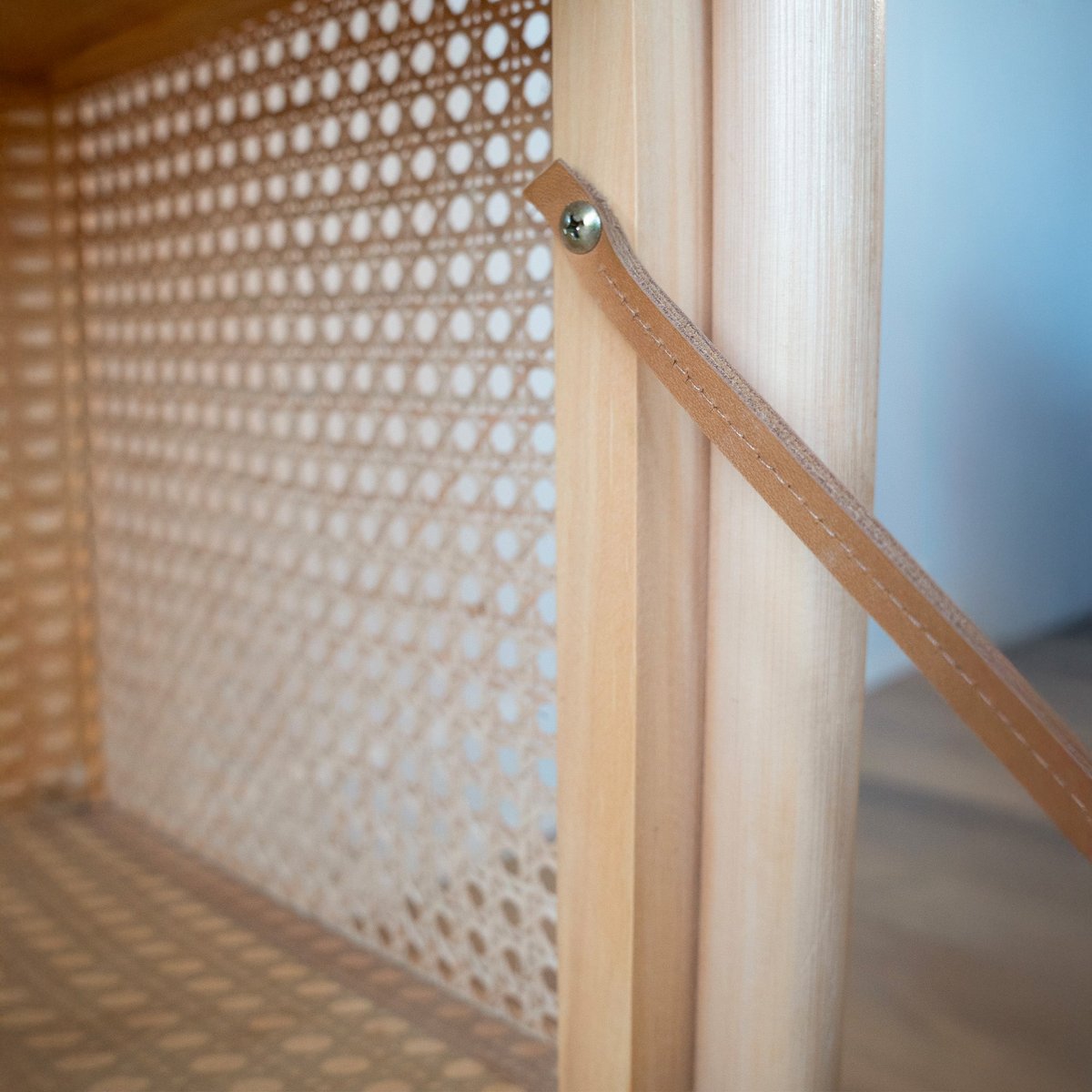 Commode en rotin massif, 2 portes abattantes - ALATA marron clair, MAISON PAVANE