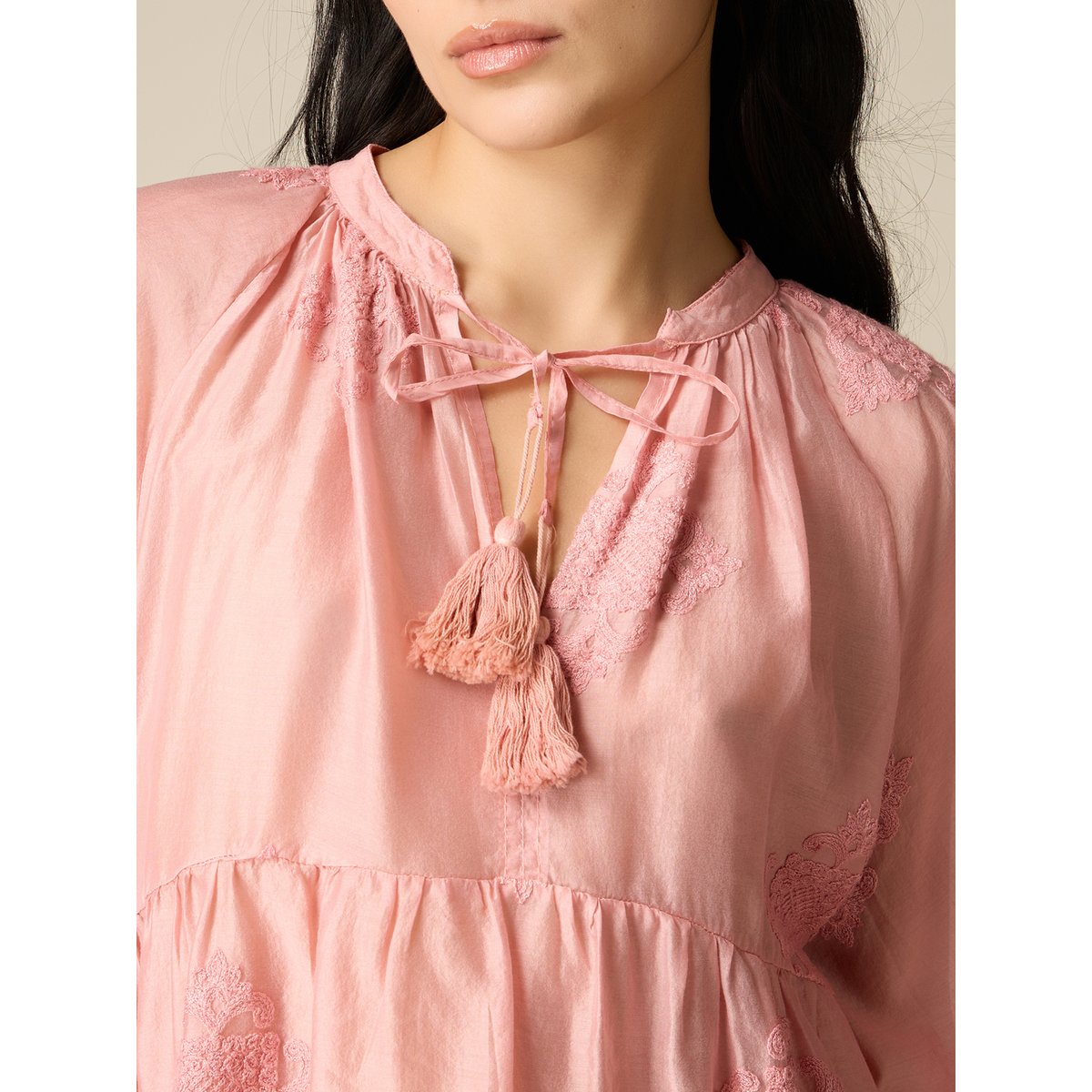 Blouse avec broderies rose, OLTRE