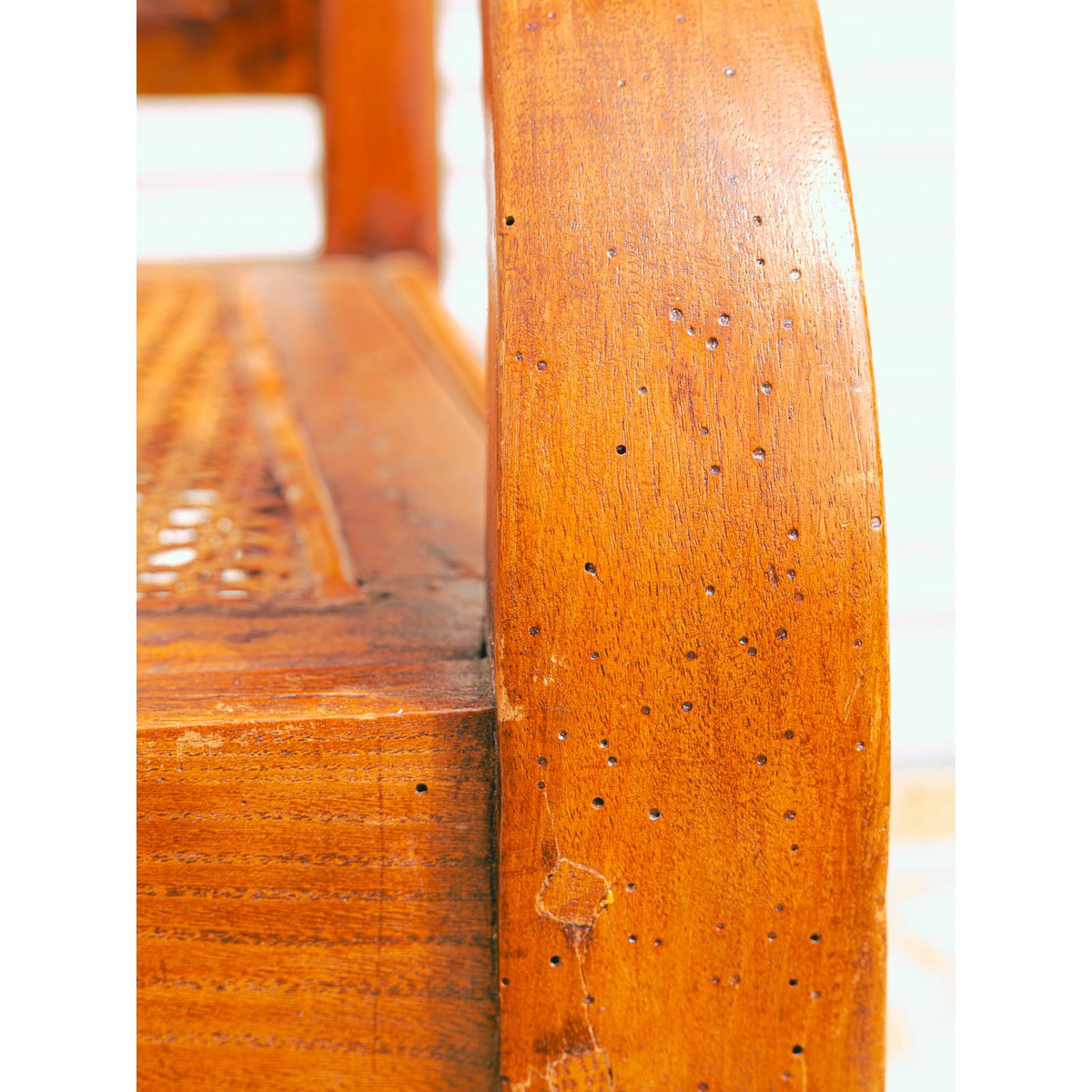 Fauteuil en bois et cannage Ernest N°1559 - Bon état bois clair, DEBONGOUT