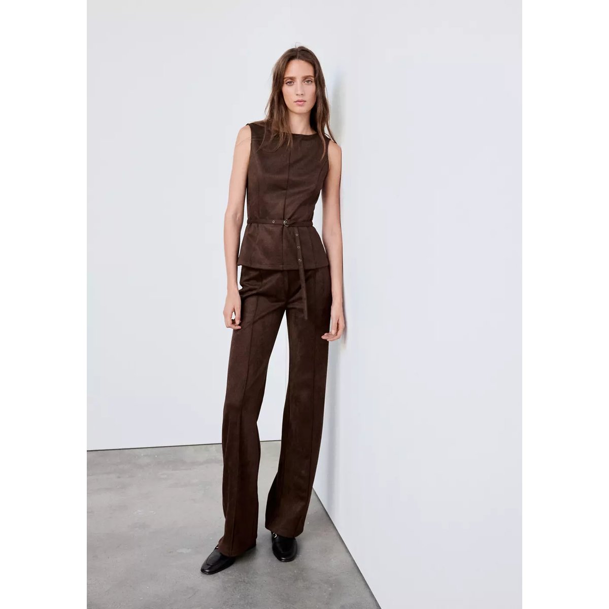 Top en daim avec ceinture intégrée marron, MANGO