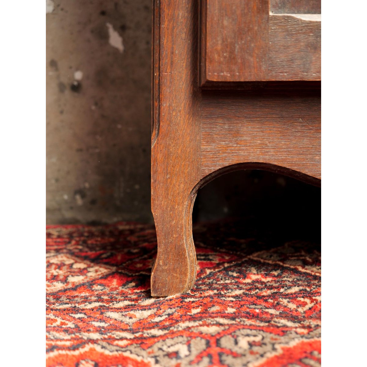 Table d'appoint en bois Francine N°985 - Bon état bois foncé, DEBONGOUT
