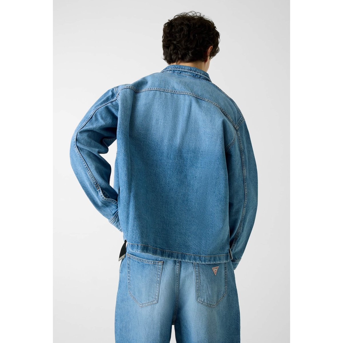Chemise En Denim Surdimensionnée bleu clair, GUESS JEANS
