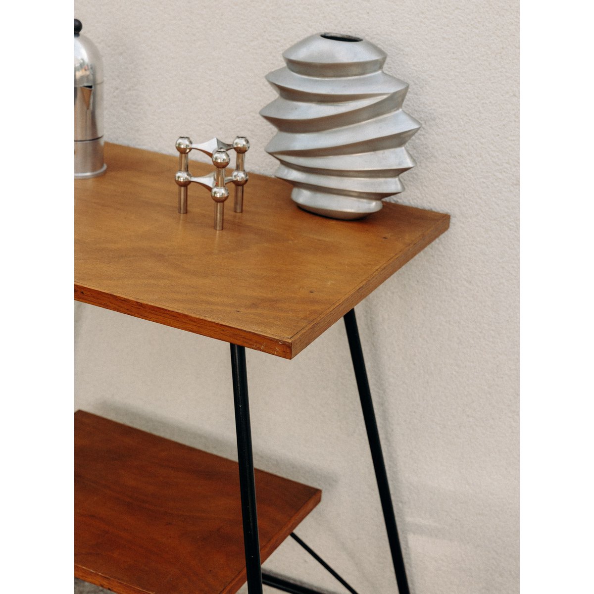 Desserte à roulettes aux allures scandinave Anouk N°341 - Bon état bois foncé, DEBONGOUT