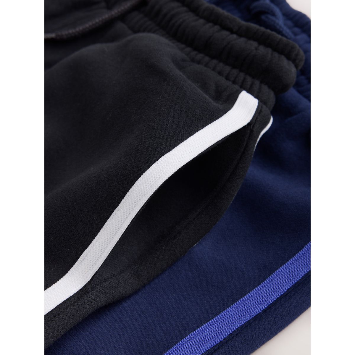 Short avec rayures latérales noir/bleu marine, NEXT