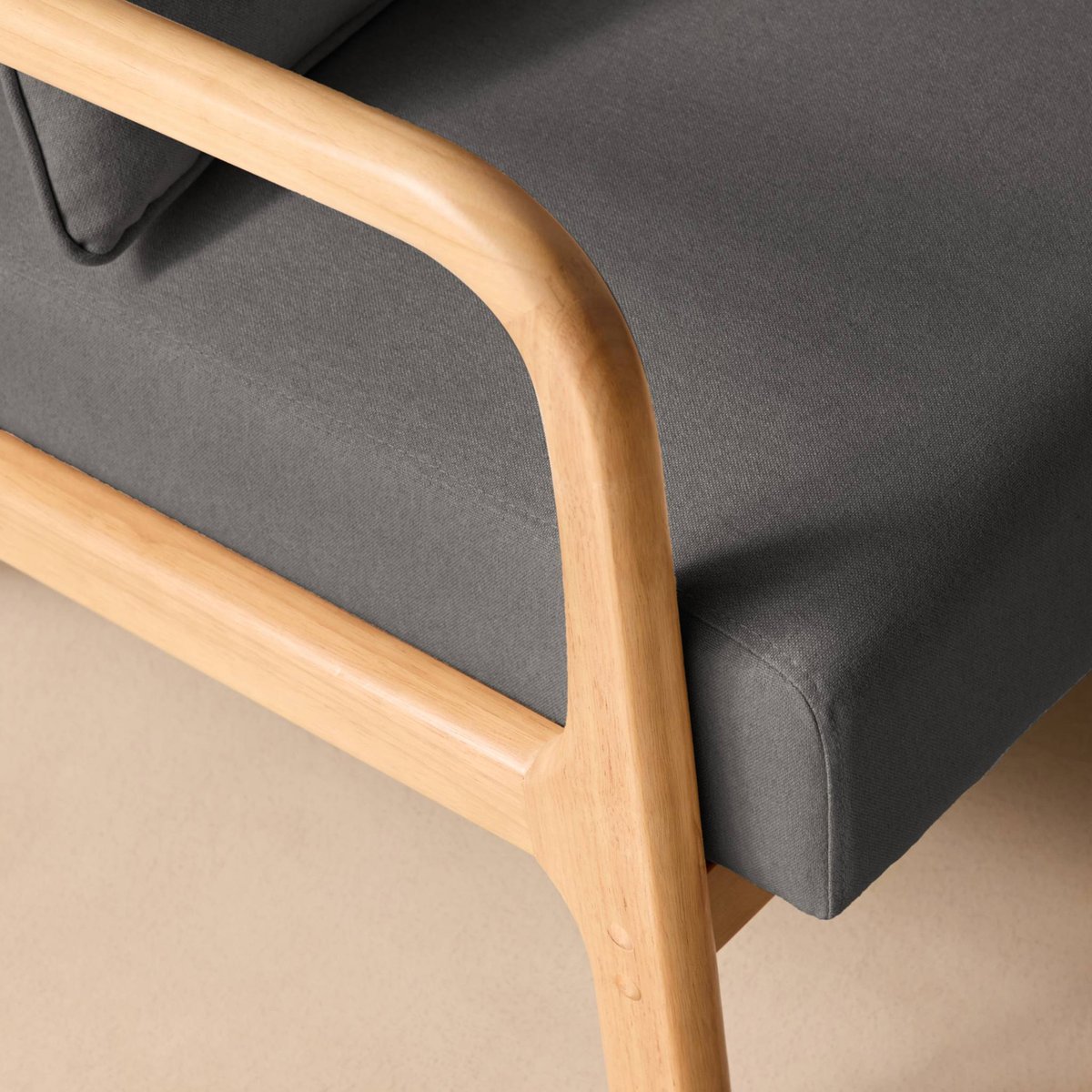 Fauteuil scandinave bois d'hévéa et tissu LORENS gris foncé, SWEEEK