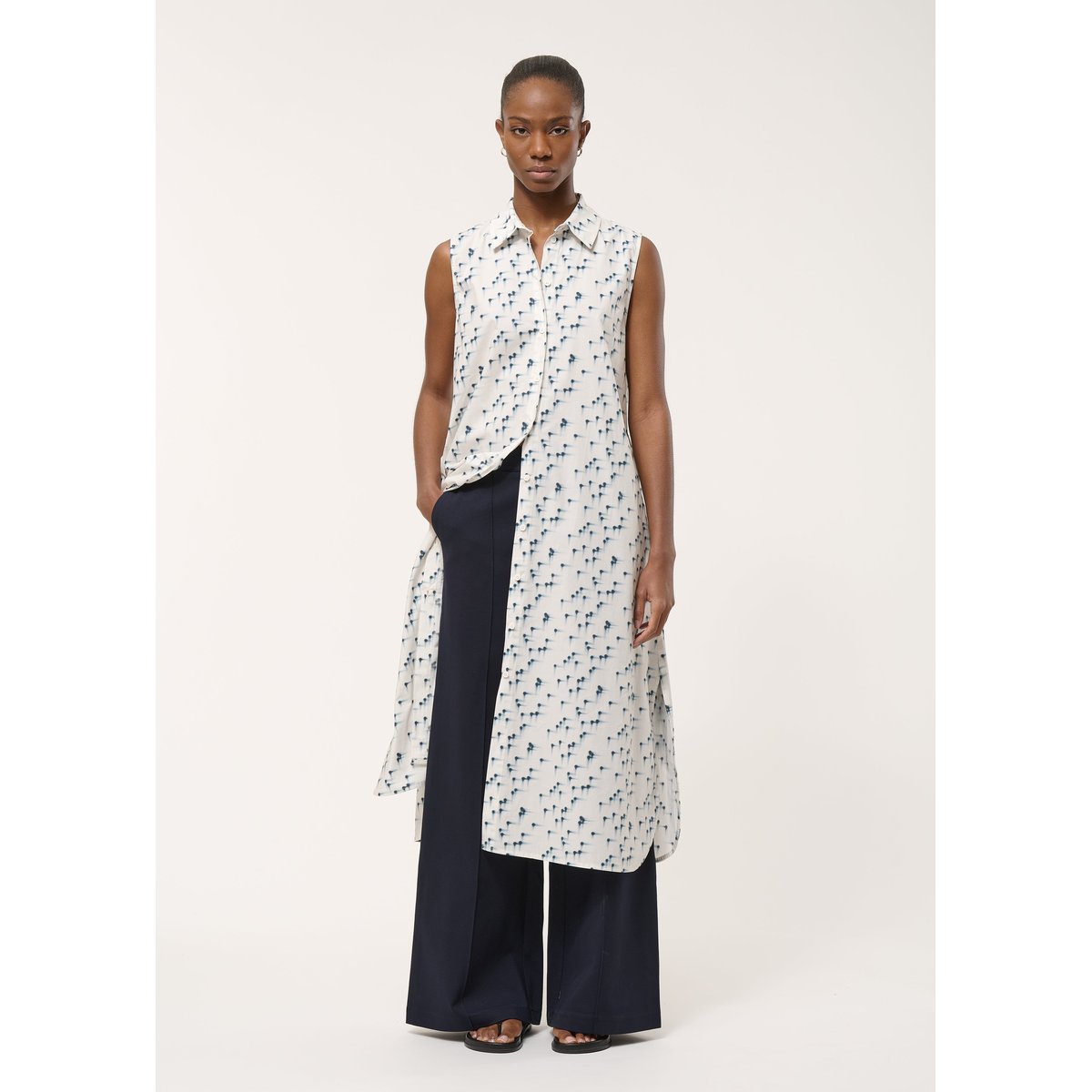 Robe chemise à pois en popeline de coton marine/off white, HUMILITY