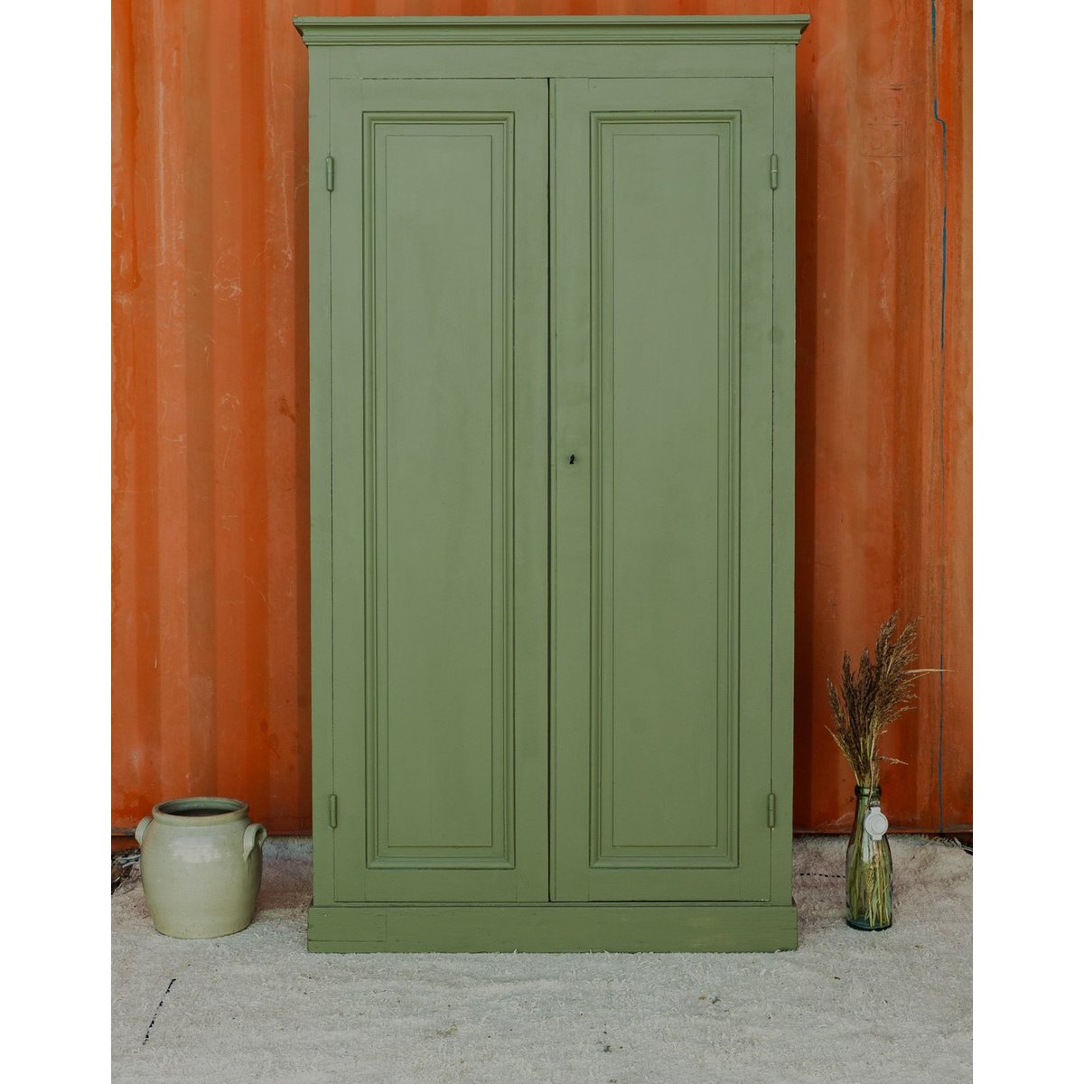 Armoire en bois kaki Blandine N°451 - Bon état kaki, DEBONGOUT