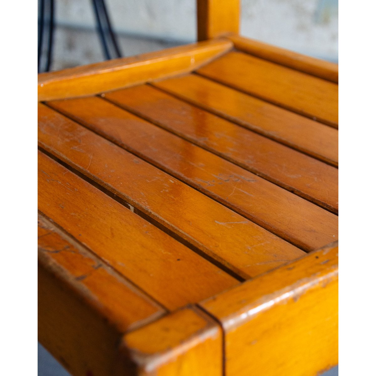 Chaise en bois clair minimaliste Alma N°1539 - Bon état bois clair, DEBONGOUT