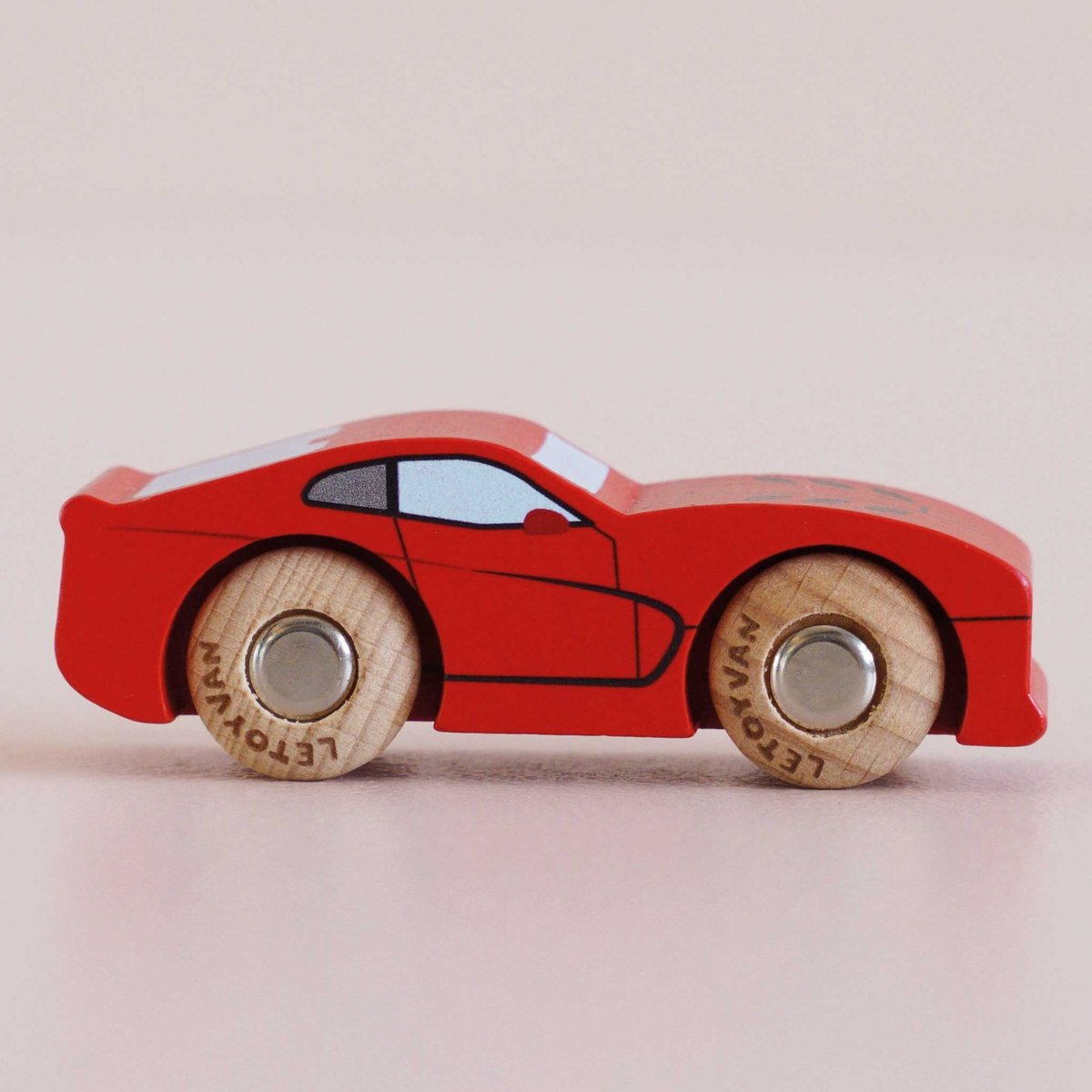 Voiture Jasper No 18 rouge, LE TOY VAN