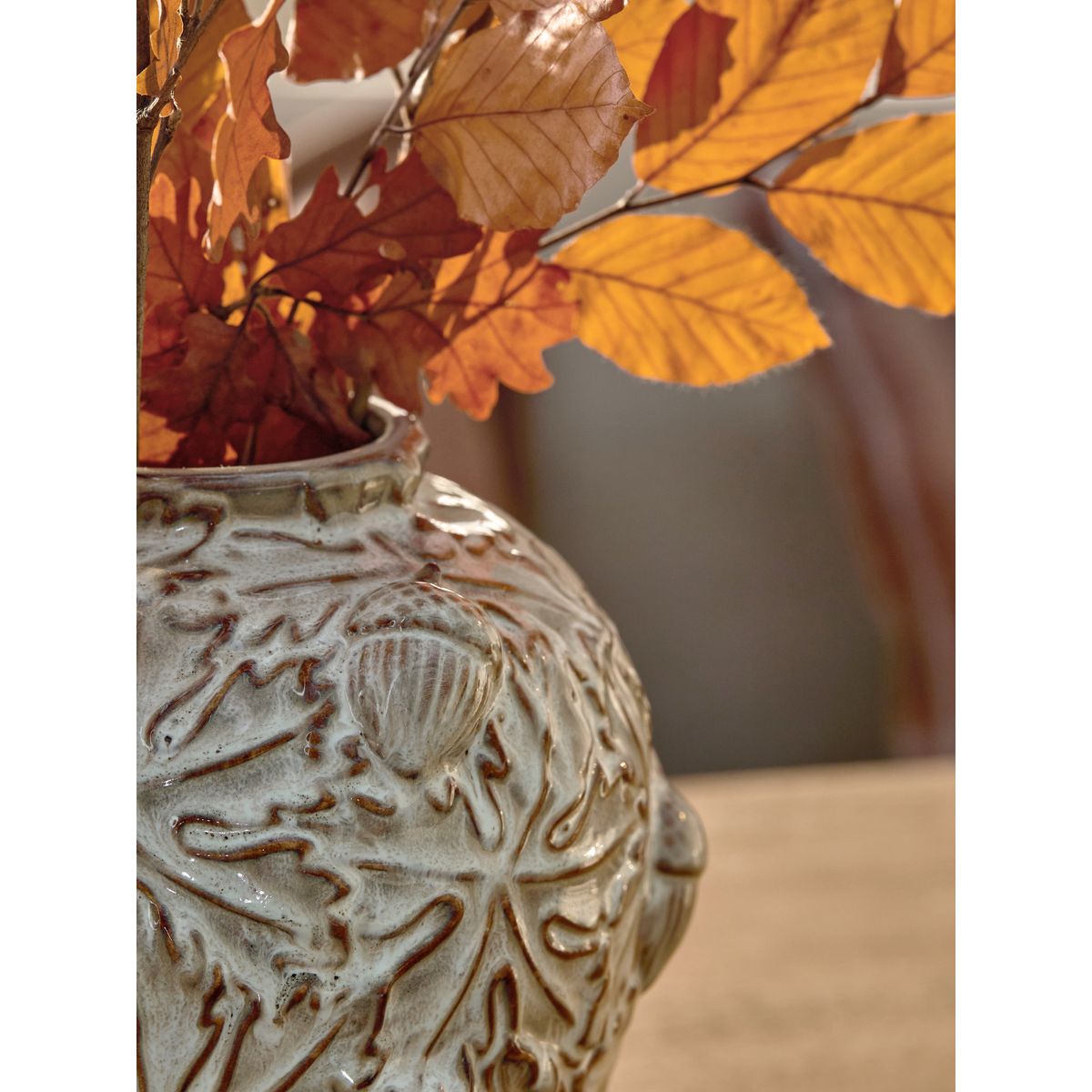 Vase en céramique orné de glands d’automne naturel, NEXT