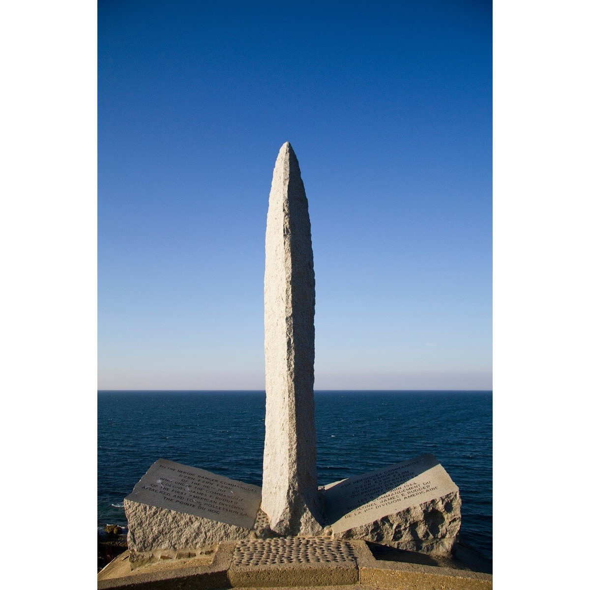 Tableau Mural Monument Hoc Cricqueville-en-bessin CLASSIQUE INTEMPOREL tableaux sur toile-bleu, CEANOTHE