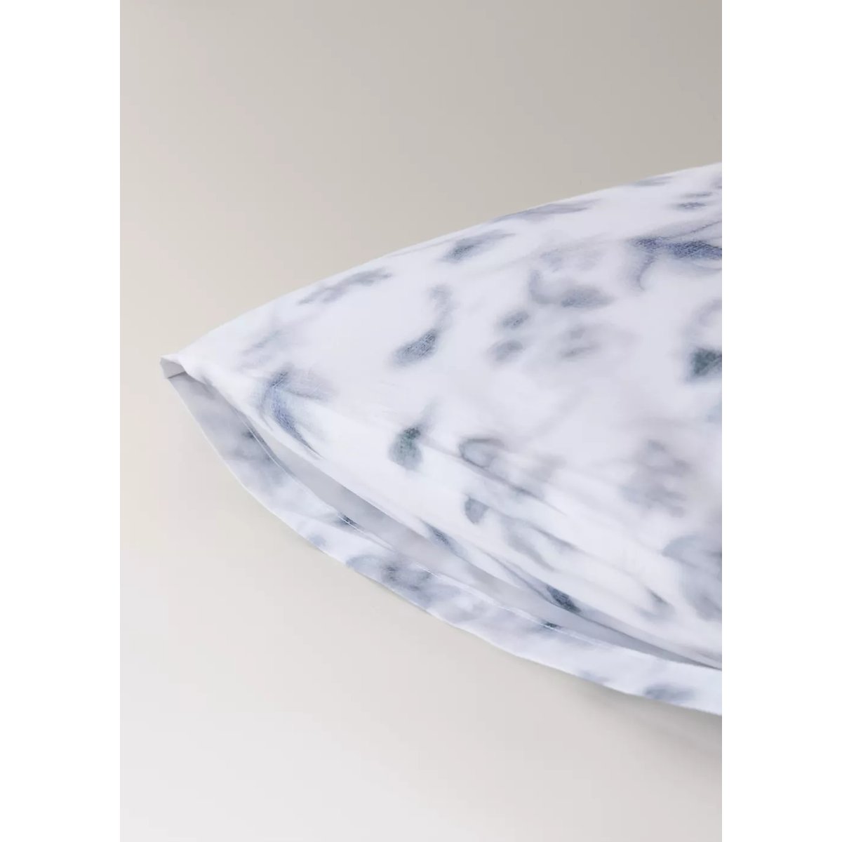Deux taies d’oreiller percale fleur estompée 50x75 cm bleu, MANGO HOME