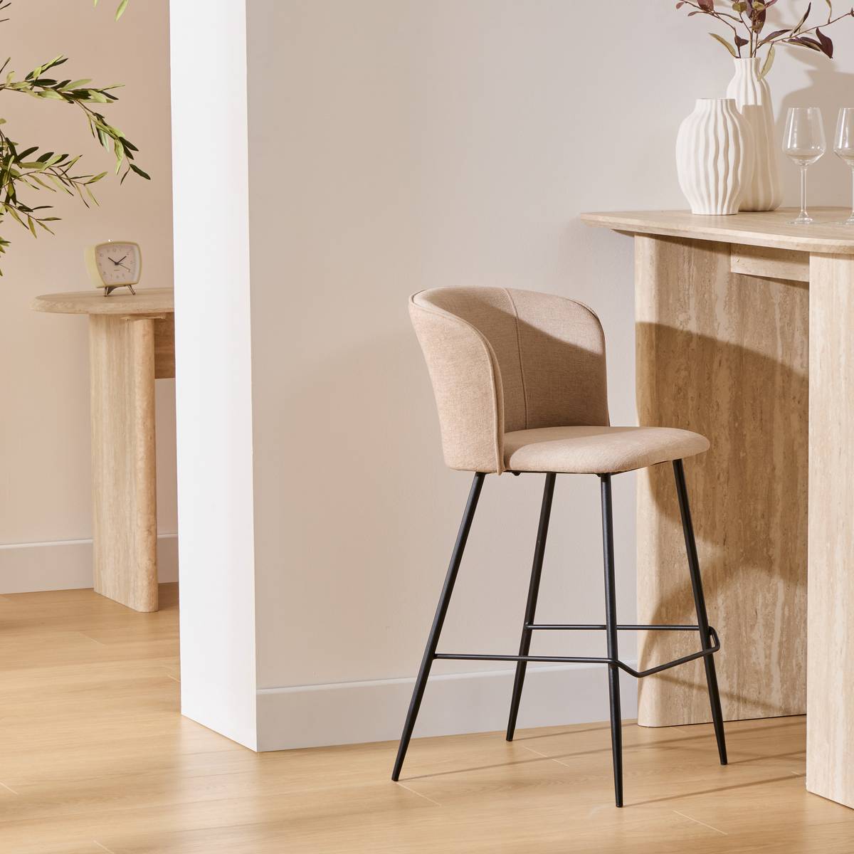 Tabouret de bar assise rembourrée JASNY beige, ATMOSPHERA