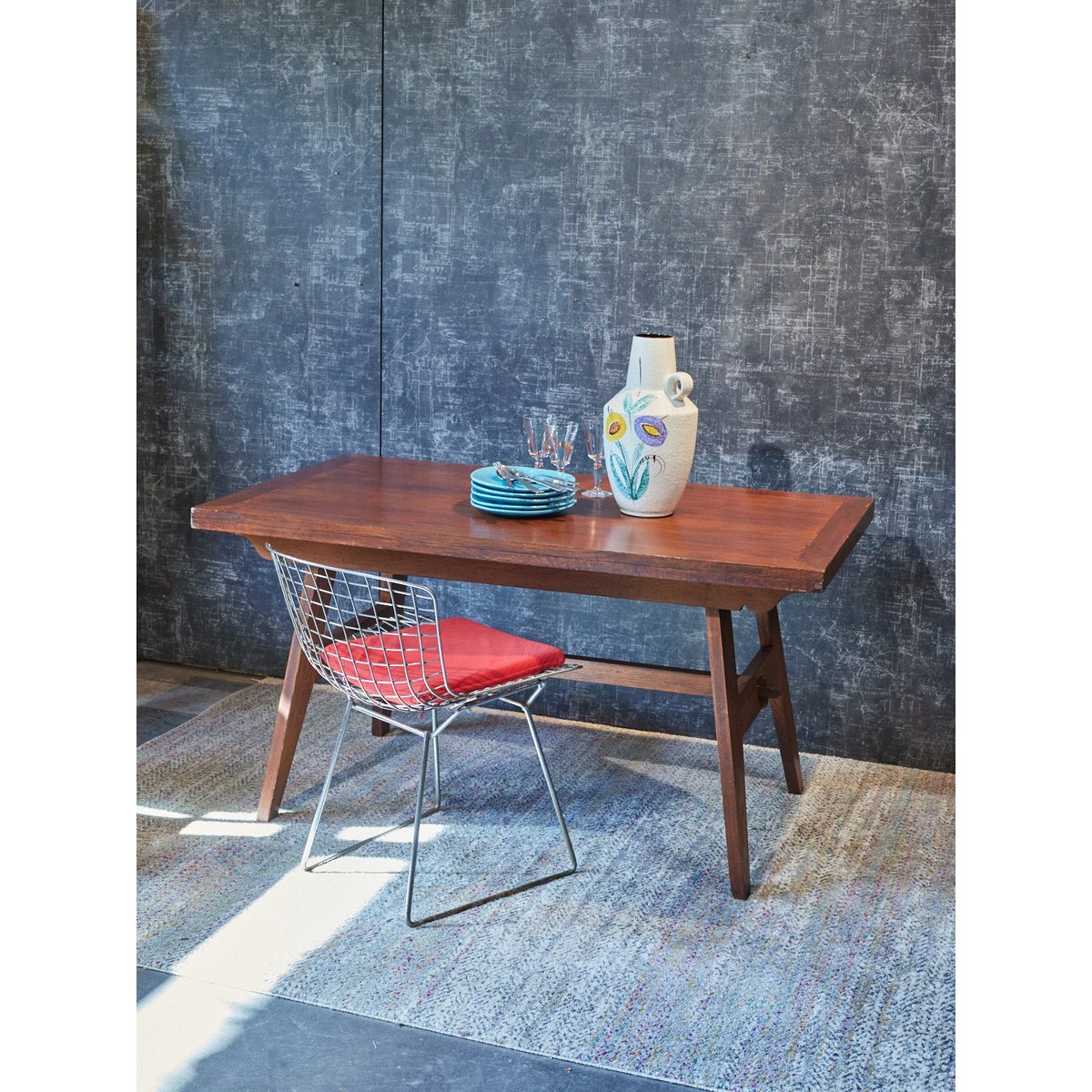 Table à manger en bois Romy N°1399 - Bon état bois foncé, DEBONGOUT