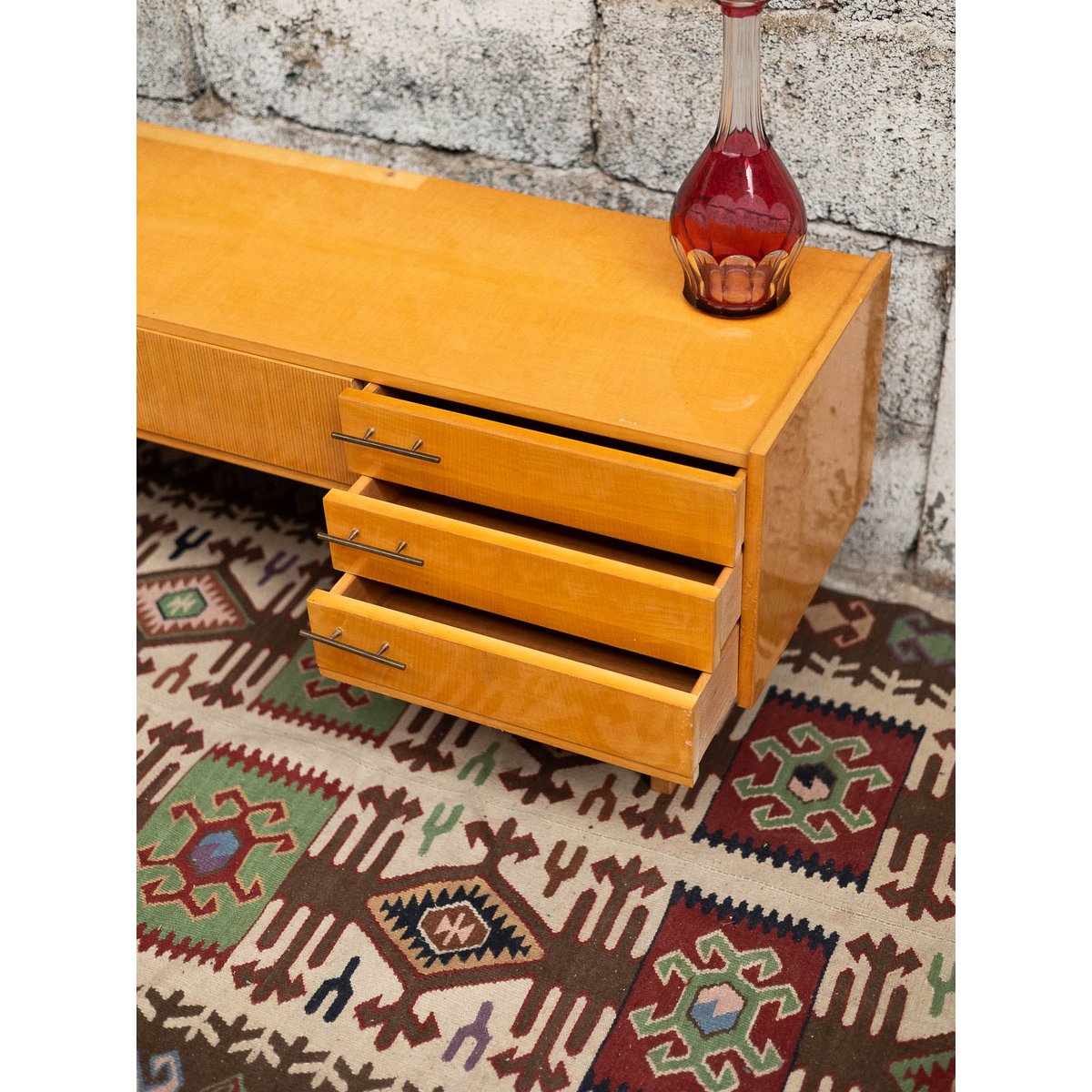 Enfilade asymétrique Margaret N°491 - Bon état bois clair, DEBONGOUT