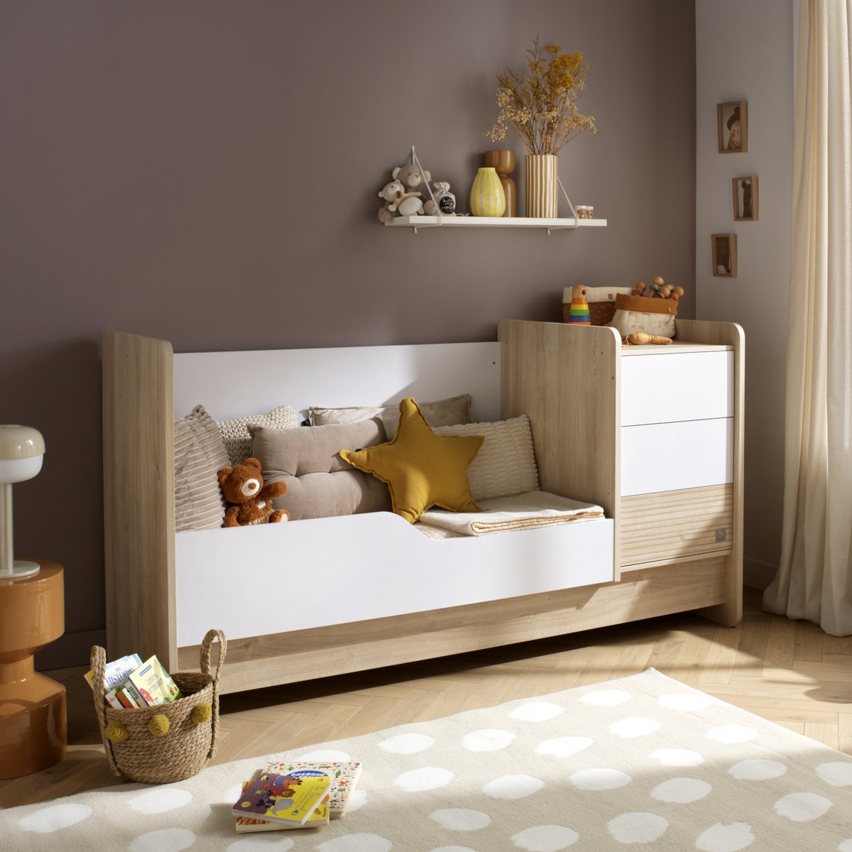Lit combiné évolutif avec commode à langer 3 tiroirs marron/blanc, SAUTHON