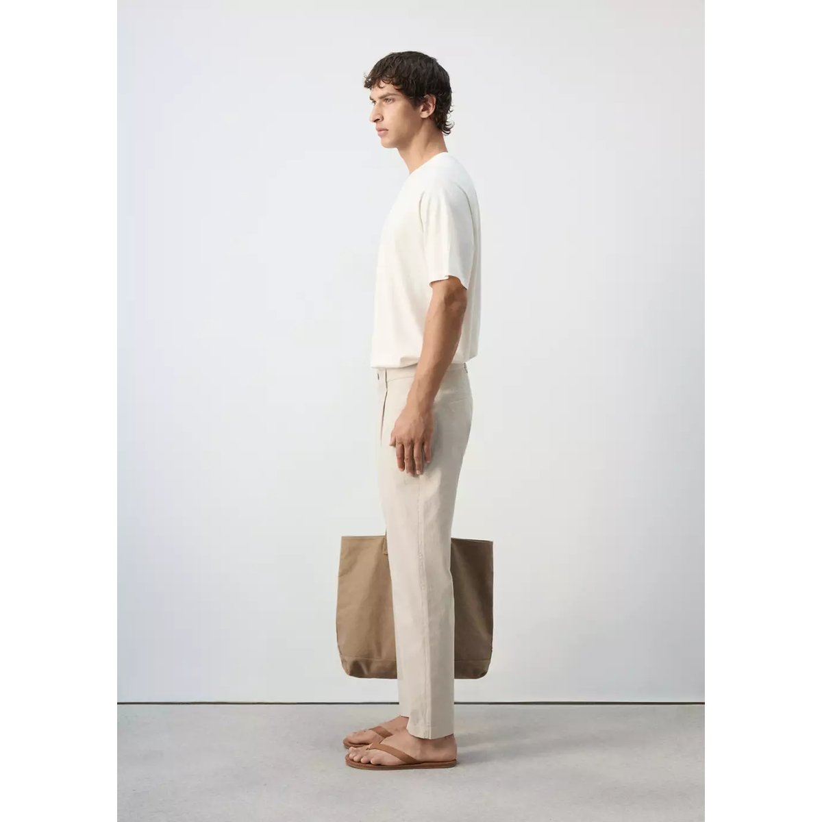 Pantalon regular fit mélange de coton à pinces imprimé à rayures marron moyen, MANGO MAN