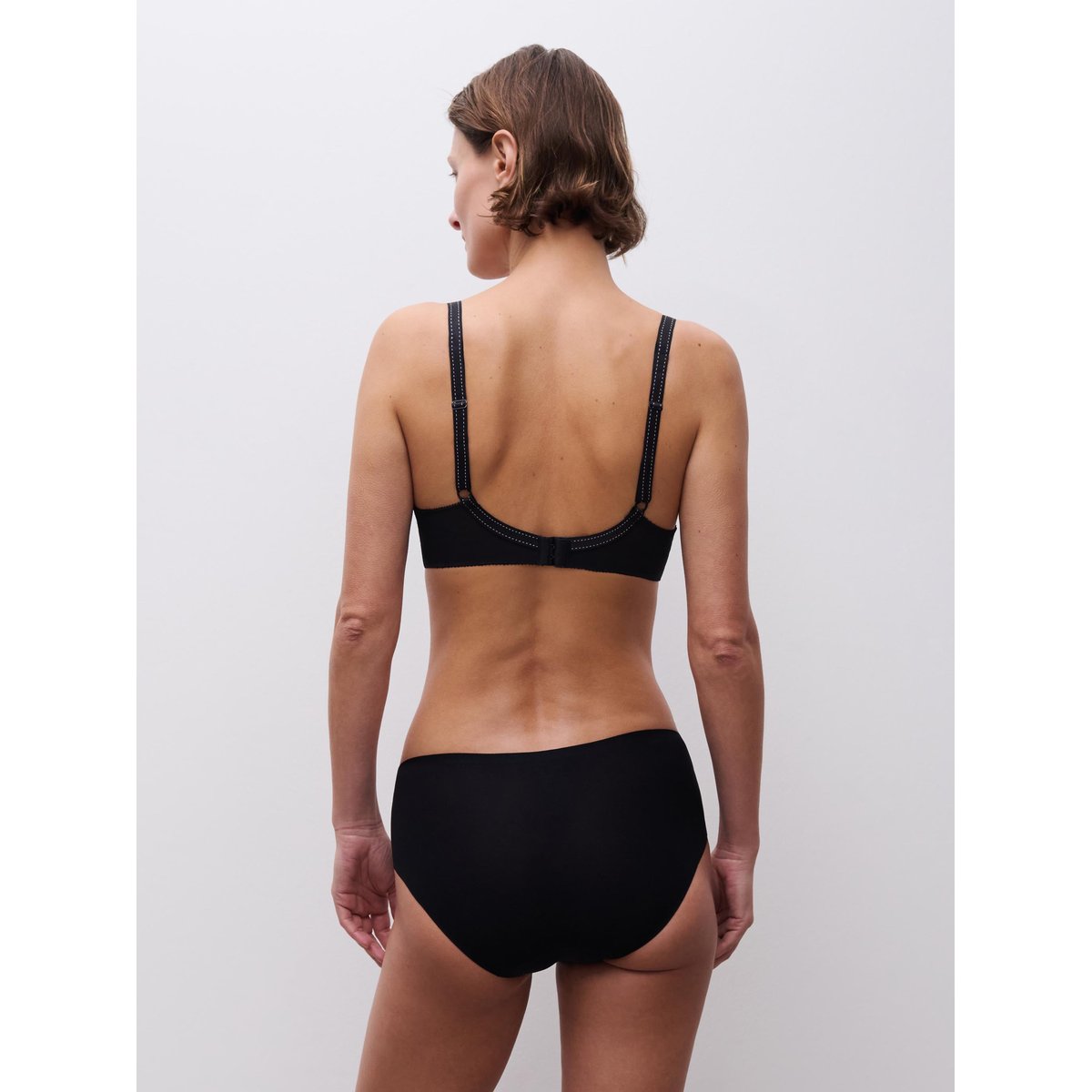 Soutien-gorge emboîtant RIVE GAUCHE noir, CHANTELLE