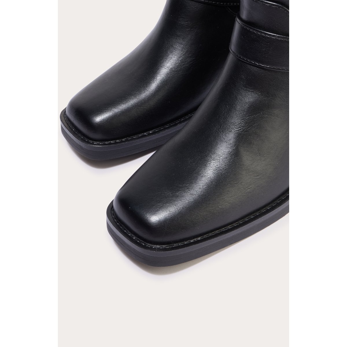 Bottines bout carré noir, CACHE CACHE