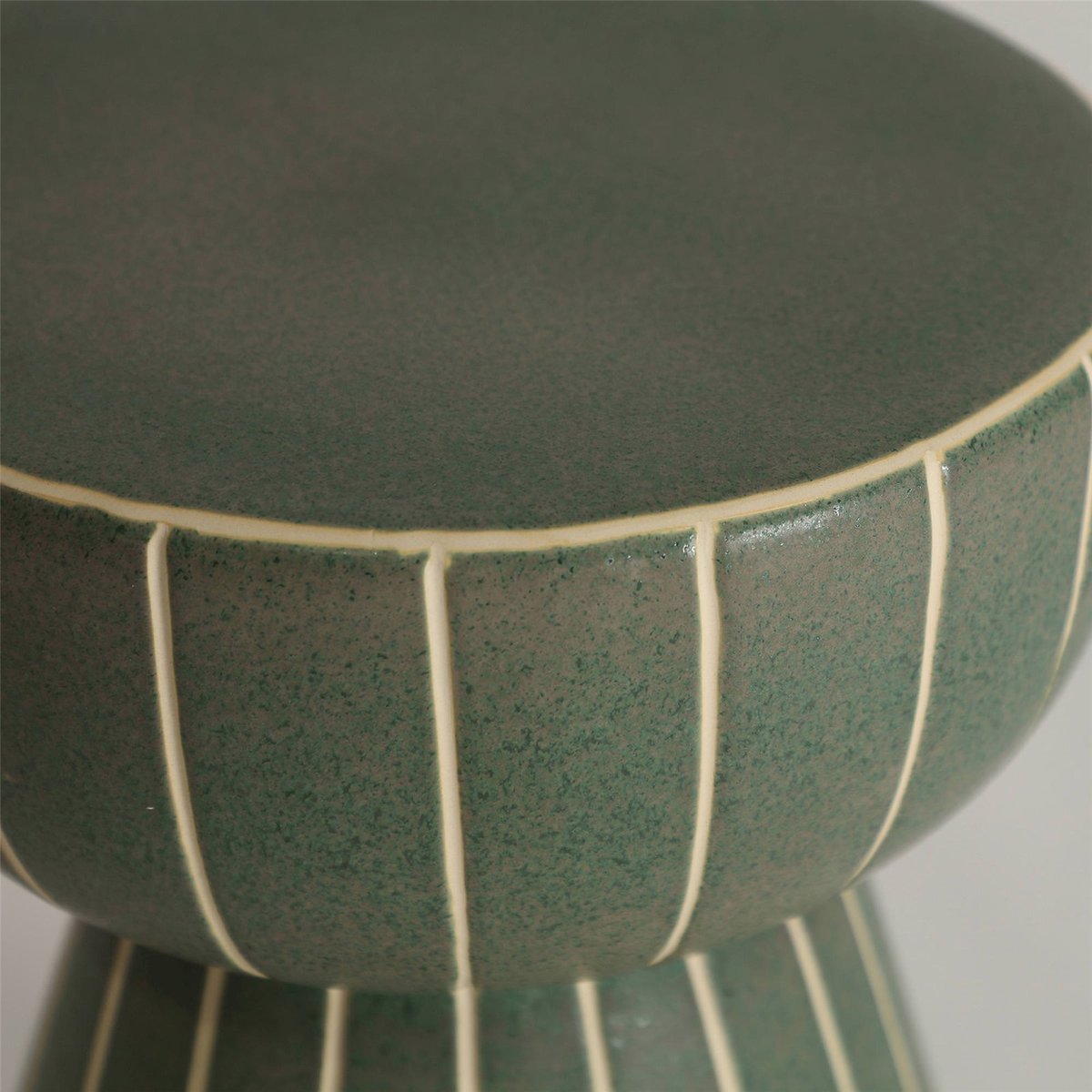 Table d'appoint céramique collection S.TANK vert mat, RECOLLECTION