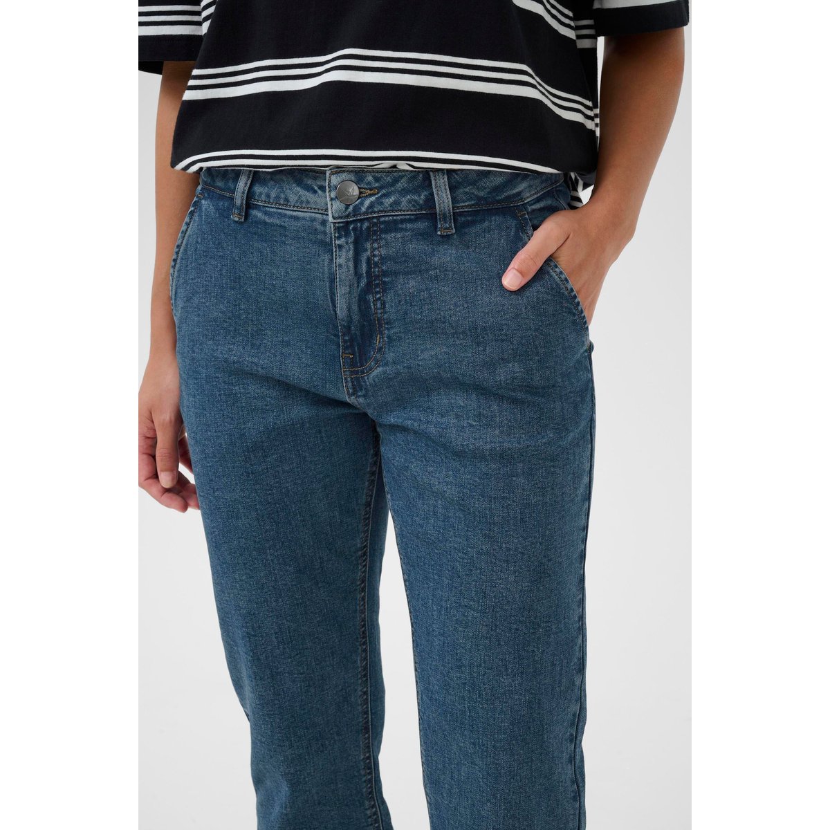 Pantalon casual bleu medium vintage blue wash, CULTURE