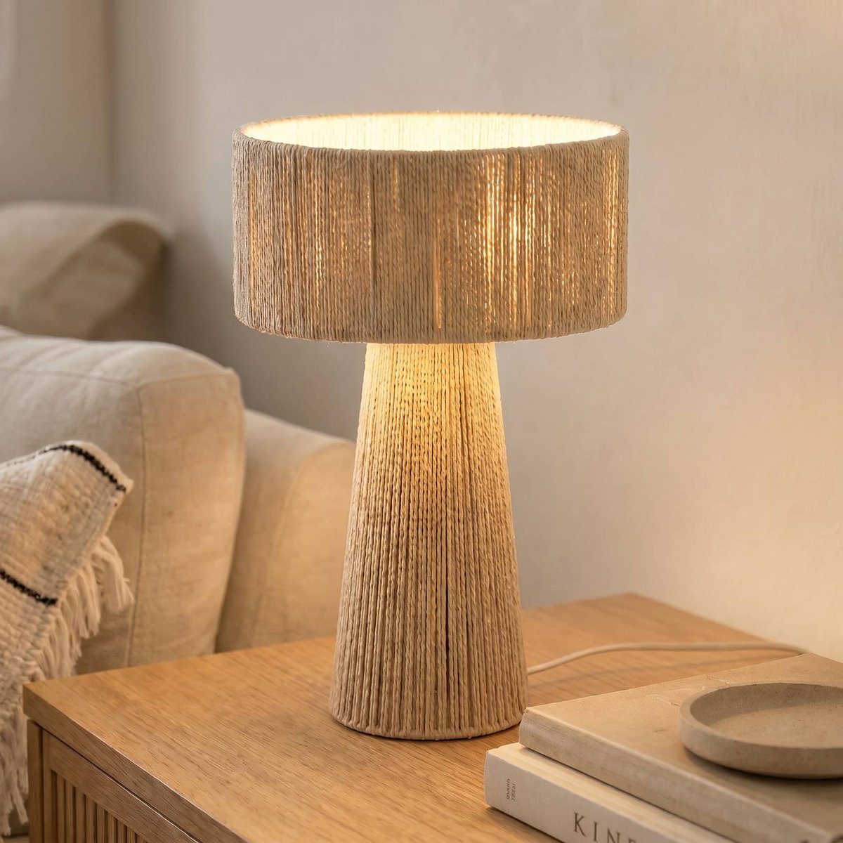 Lampe à poser en papier traditionnelle beige, LINDBY