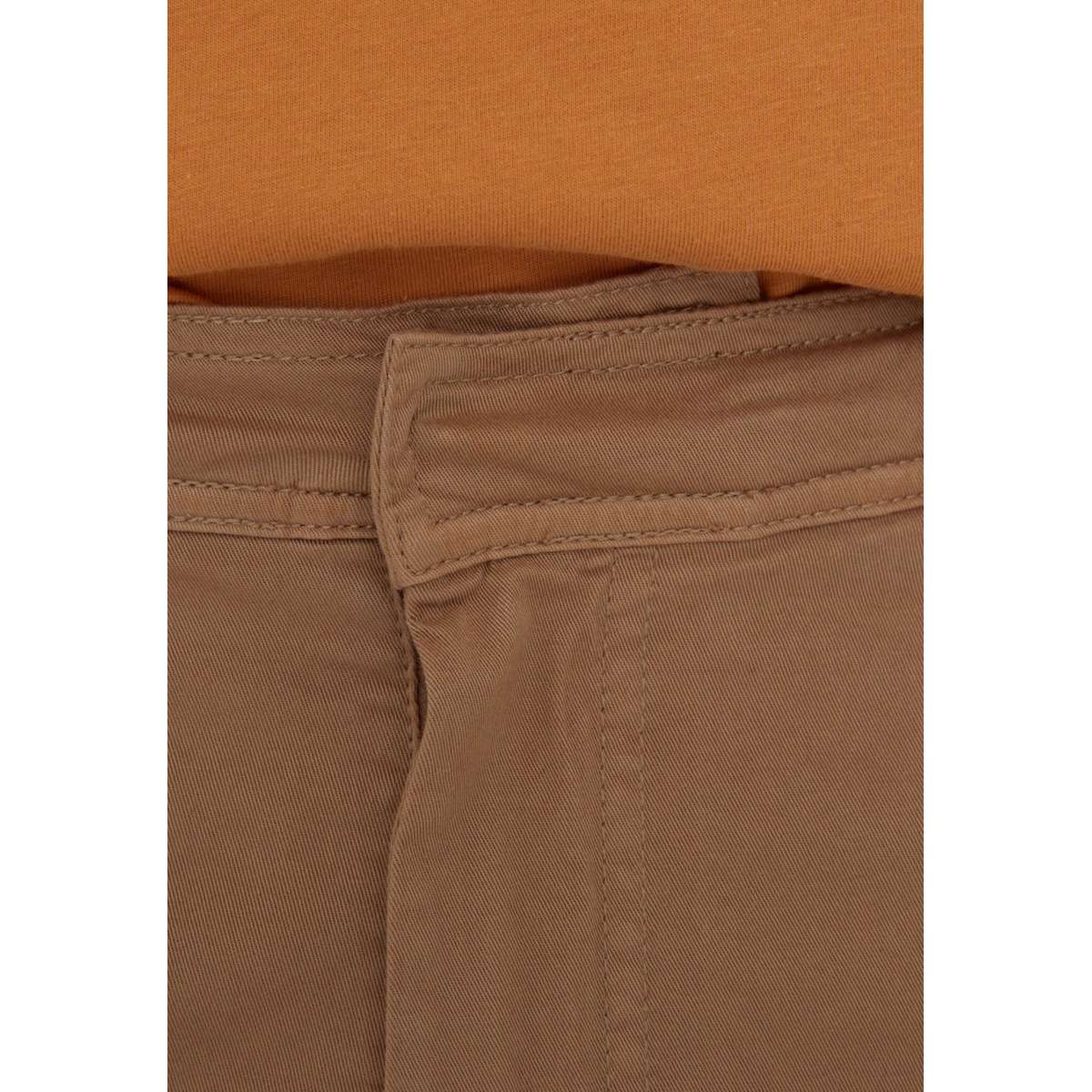 Bermuda battle beige, MISE AU GREEN