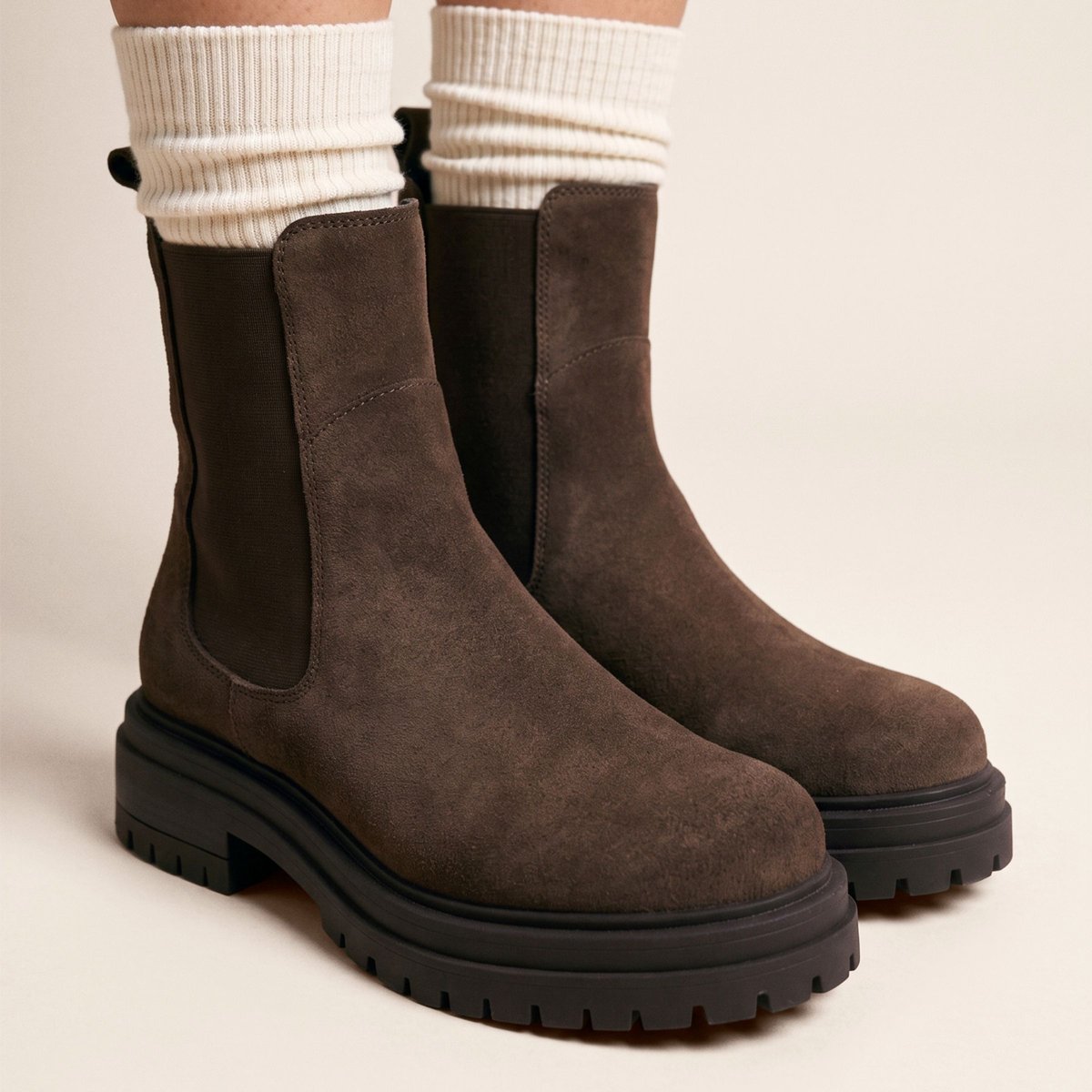 Bottines Chelsea crantées cuir daim daim marron, JULES & JENN