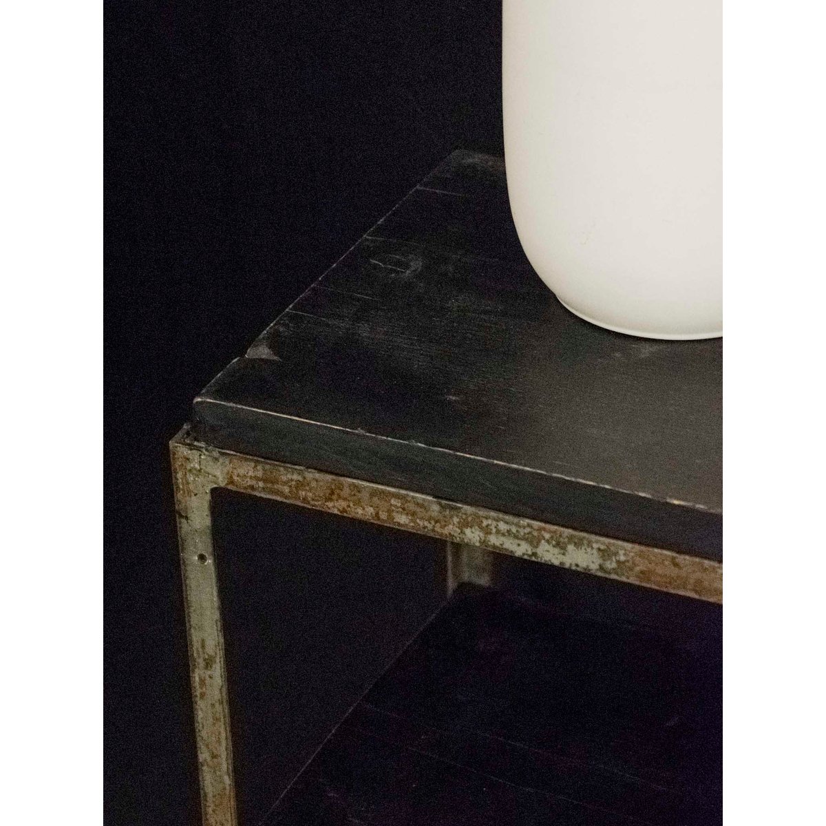 Étagère-console aux lignes industrielles Isabelle N°313 - Bon état noir, DEBONGOUT