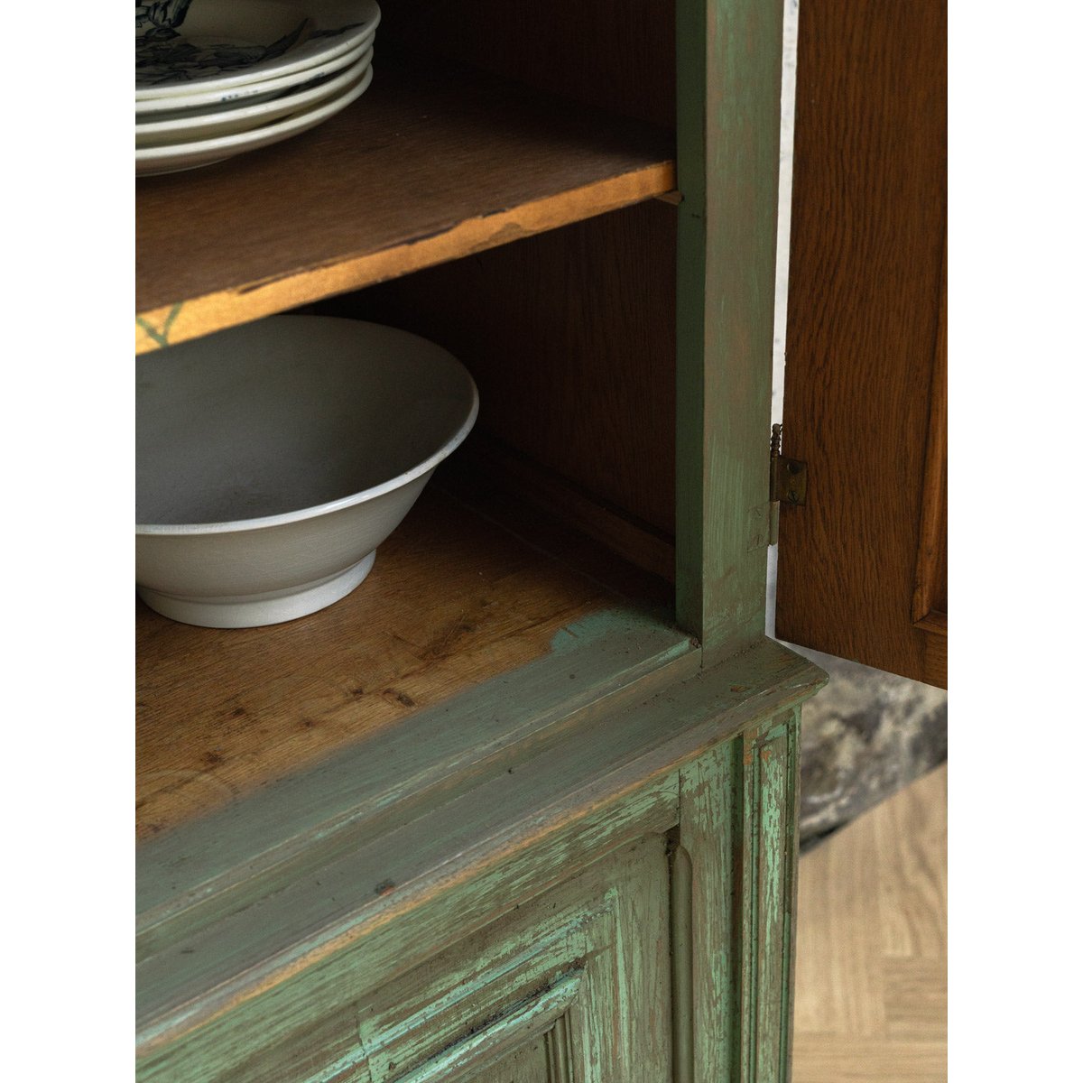 Armoire en bois Blandine N°441 - Bon état vert, DEBONGOUT