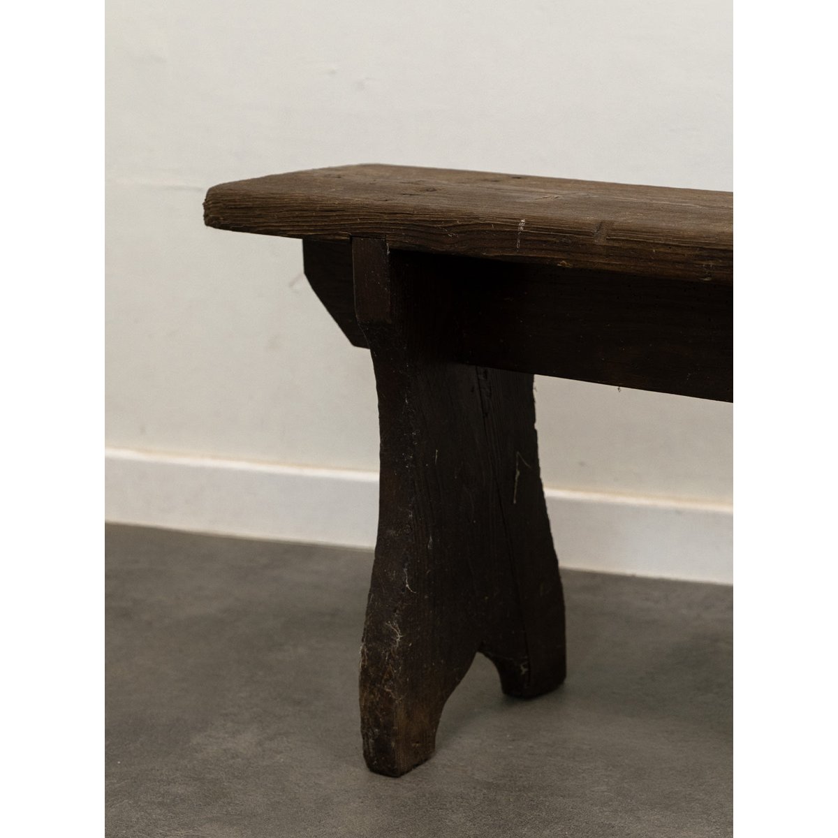 Banc en sapin Antoine N°454 - Bon état bois foncé, DEBONGOUT