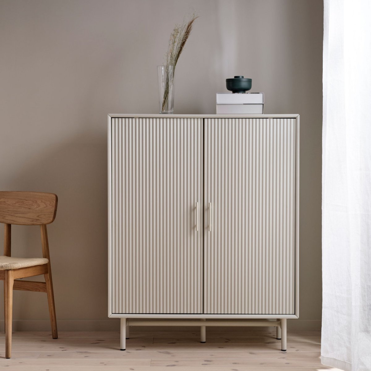 Buffet haut 2 portes en bois et métal H125cm- JURA grège, DRAWER