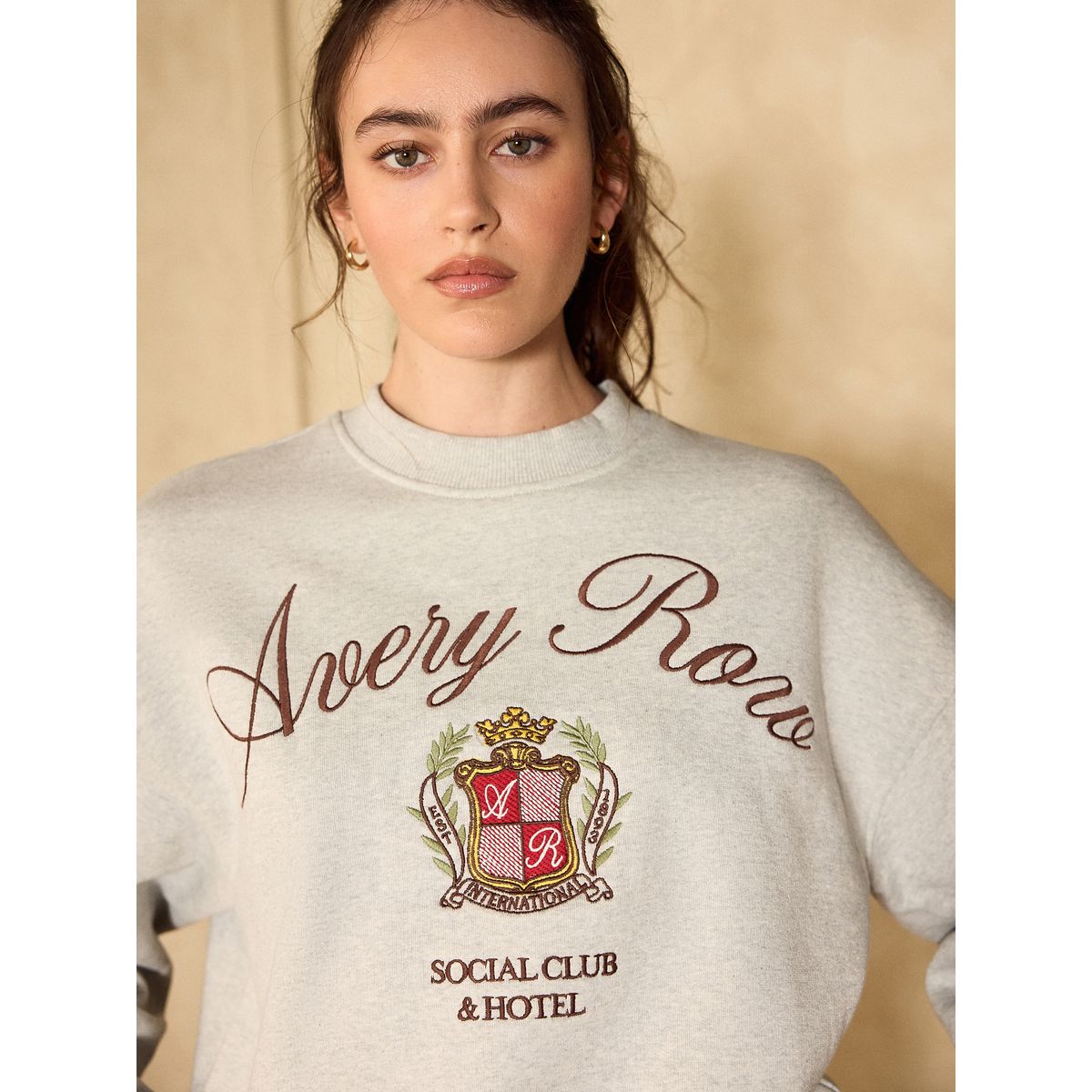 Sweatshirt de cou d'équipage graphique gris, NEXT
