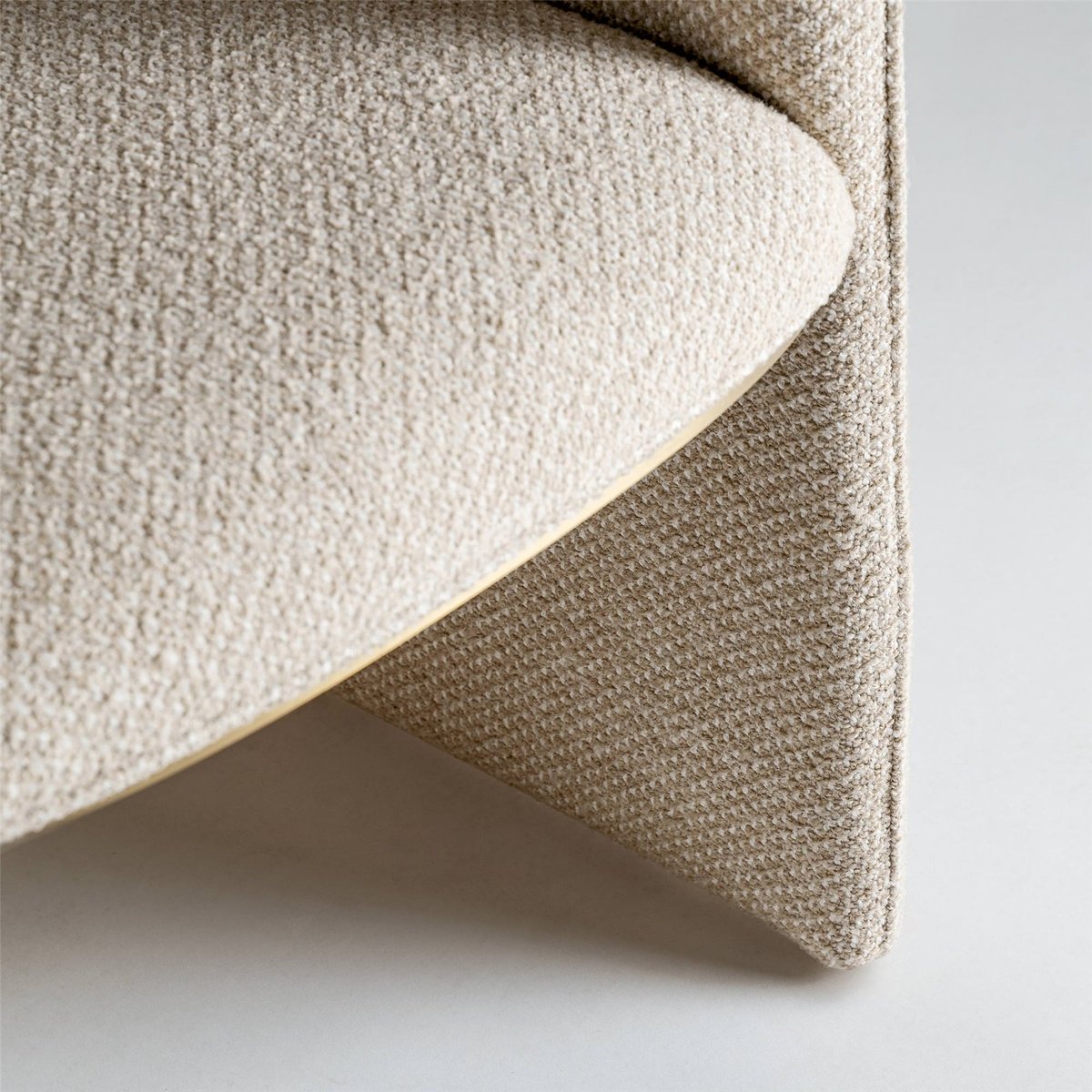 Fauteuil art déco en tissu texturé beige, RECOLLECTION