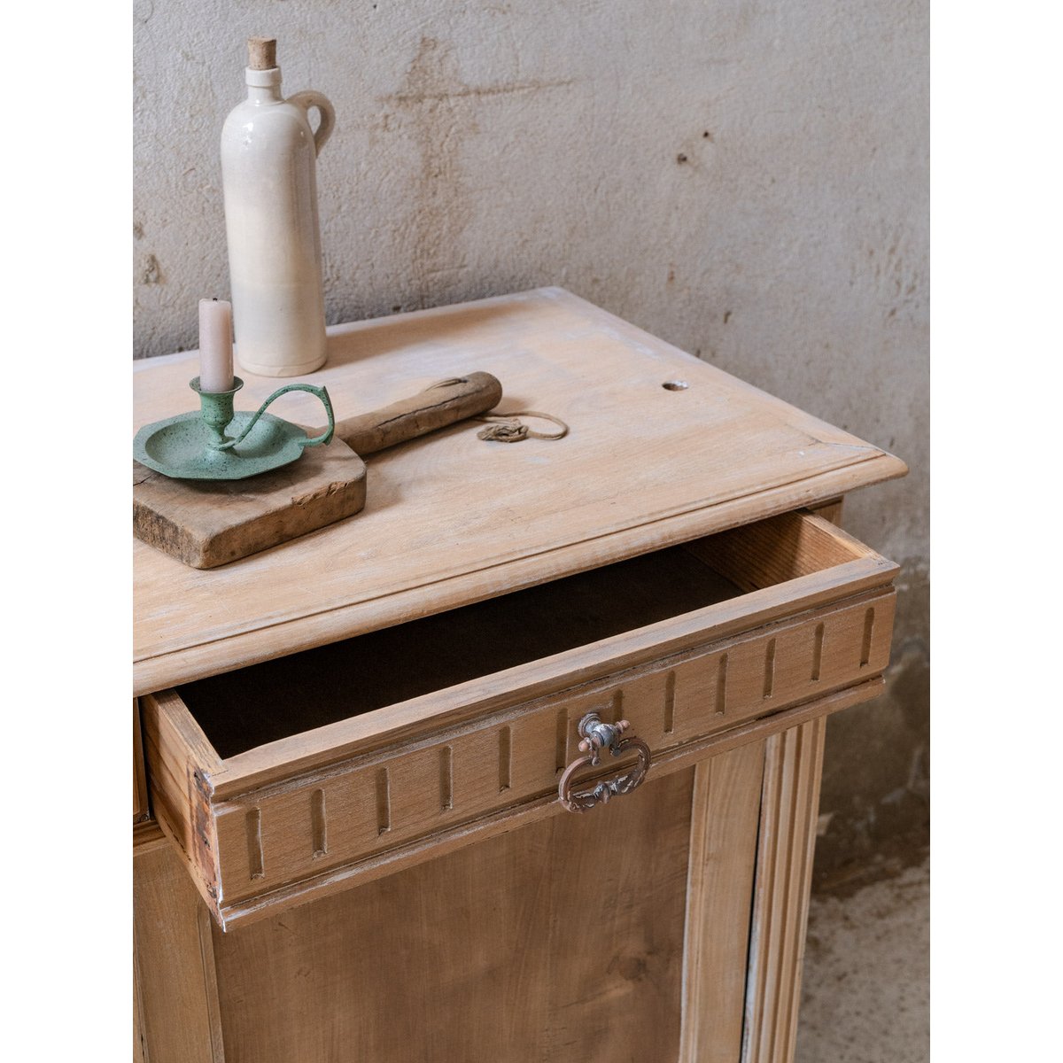 Buffet ancien en sapin Gilbert N°1874 - Bon état bois clair, DEBONGOUT