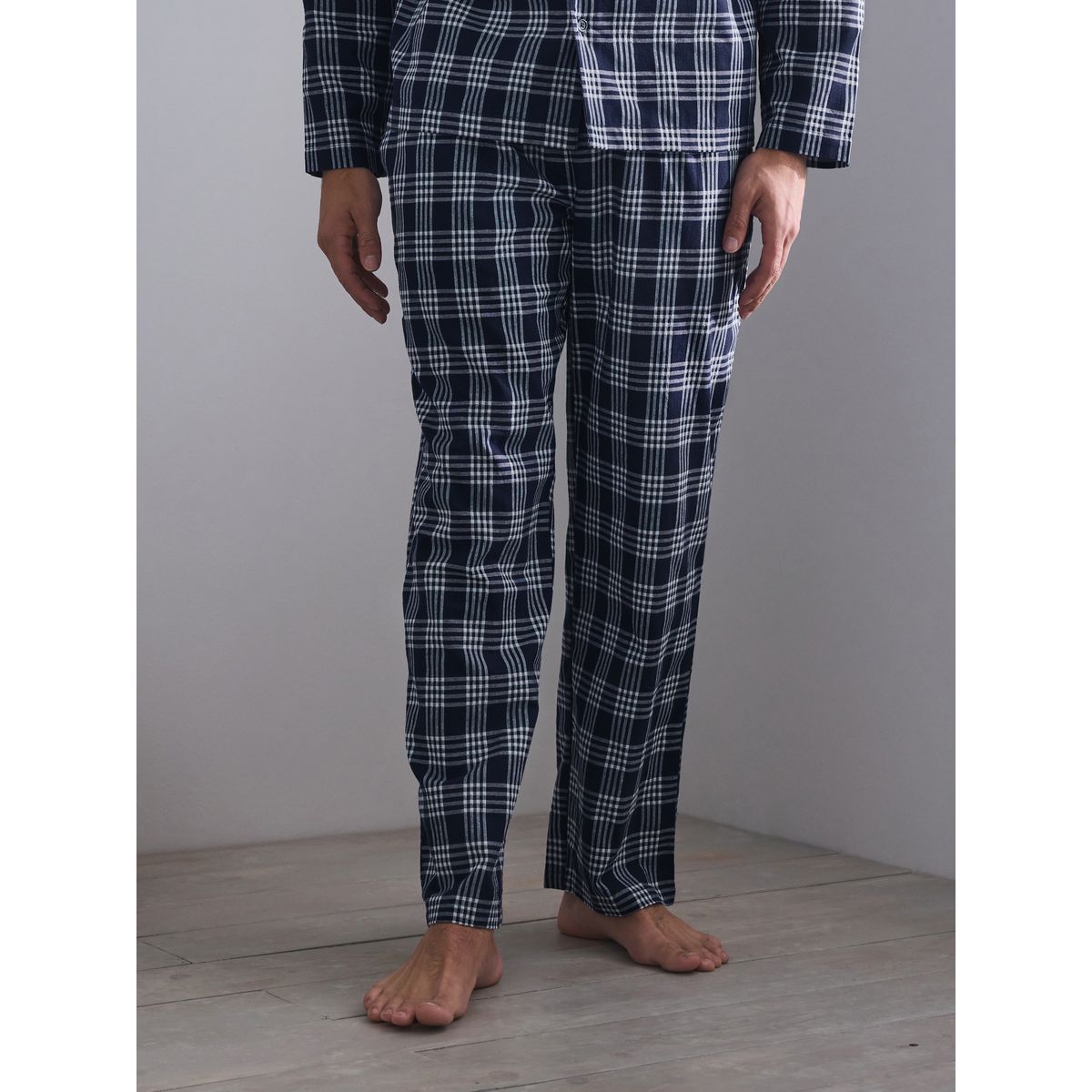 Pyjama boutonné à carreaux et manches longues bleu marine, NEXT