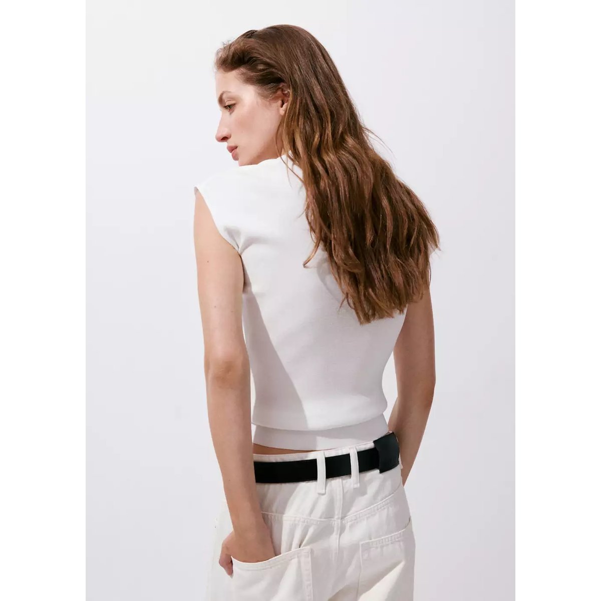 Top en maille fine avec col en V blanc, MANGO