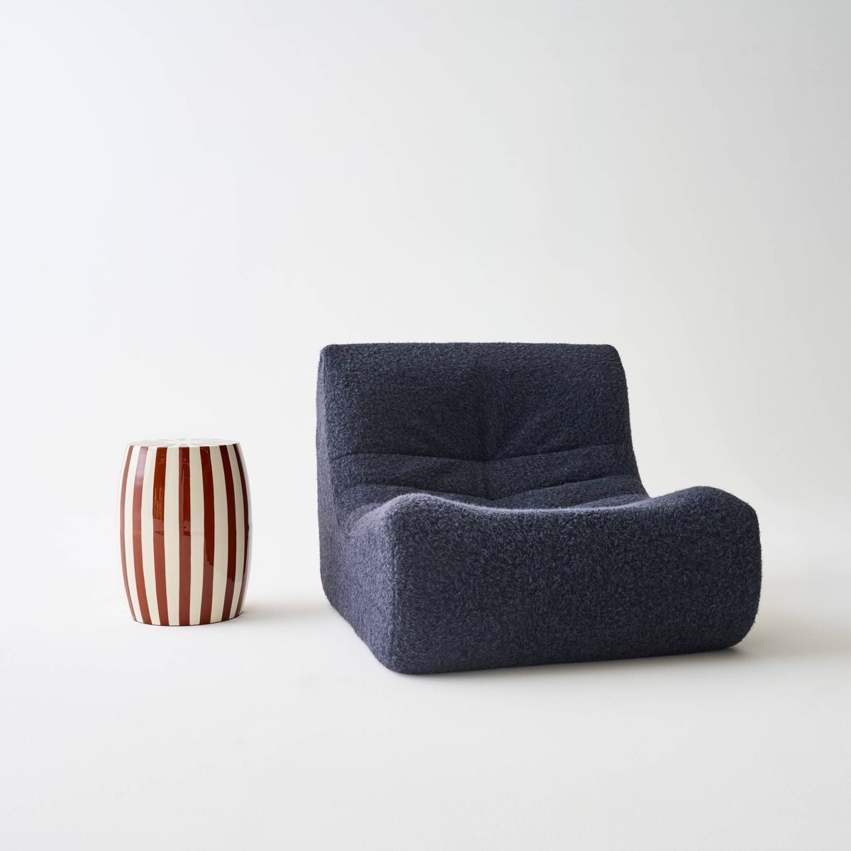 Table d'appoint, bout de canapé, table de chevet acier émaillé, rayures bicolores Ø35 x H 46cm MIZZY noir, SWEEEK