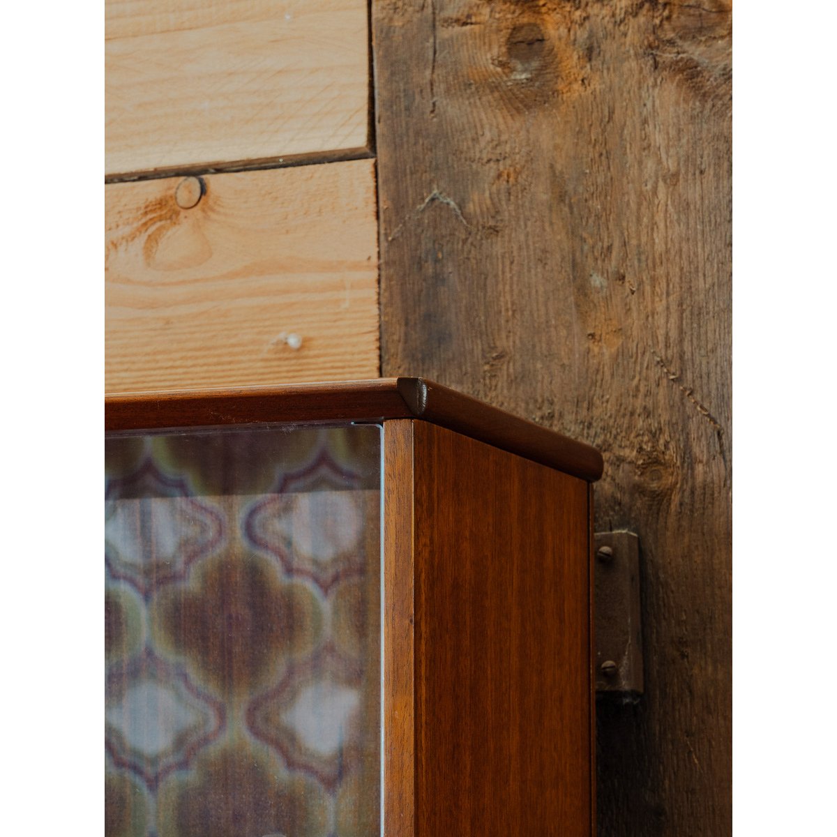 Vitrine en bois et verre Victoria N°1273 - Bon état bois foncé, DEBONGOUT