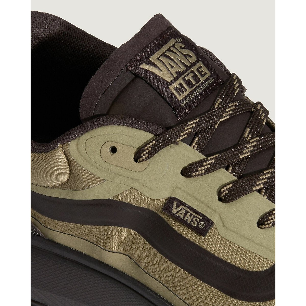 Baskets MTE Crosspath marron foncé, VANS